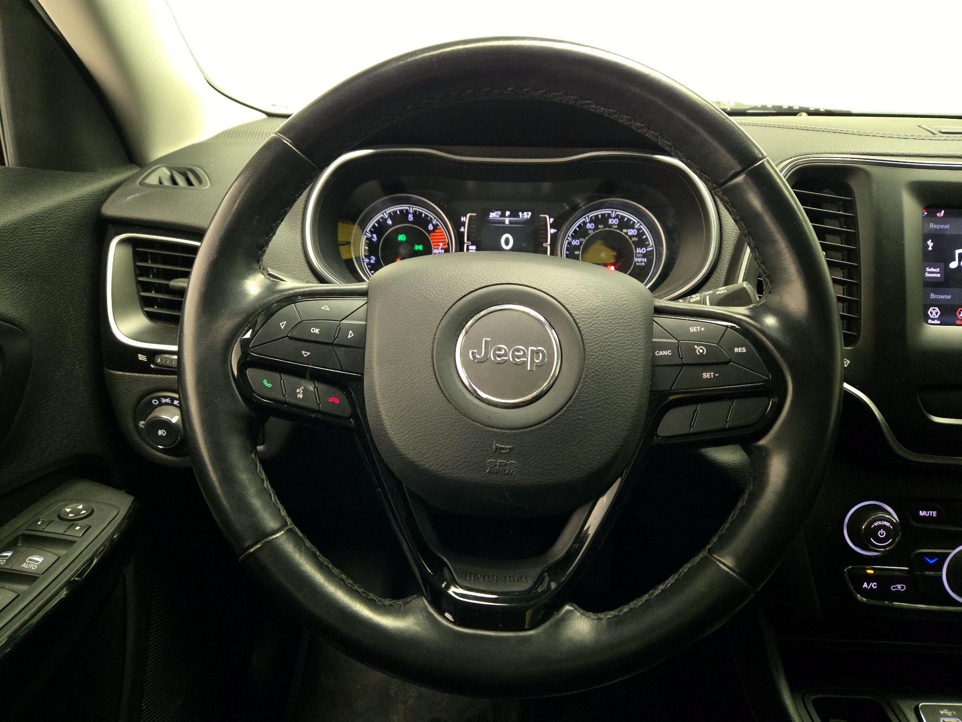 Thumbnail: 2021 Jeep Cherokee - 10