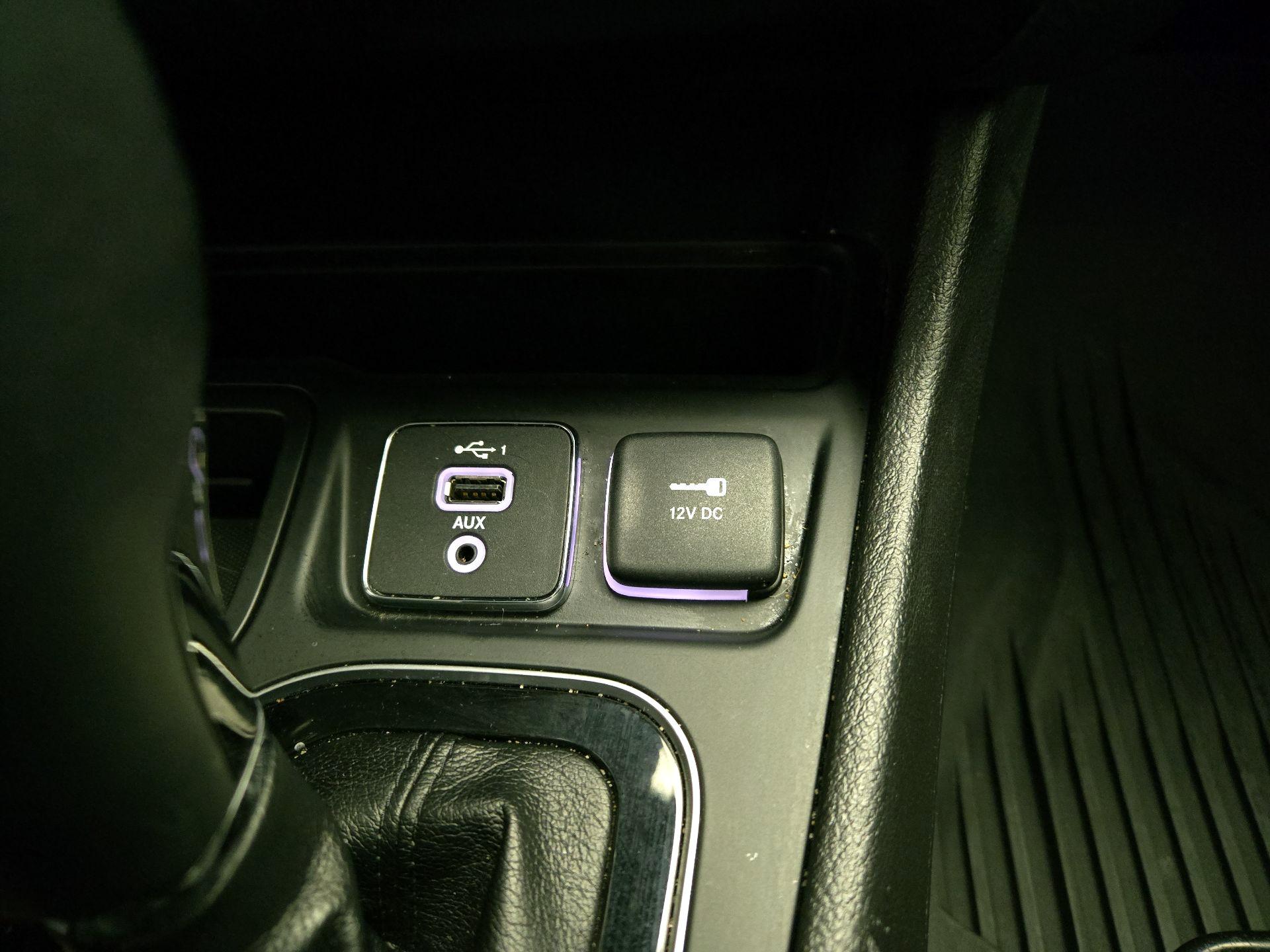 Thumbnail: 2021 Jeep Cherokee - 18