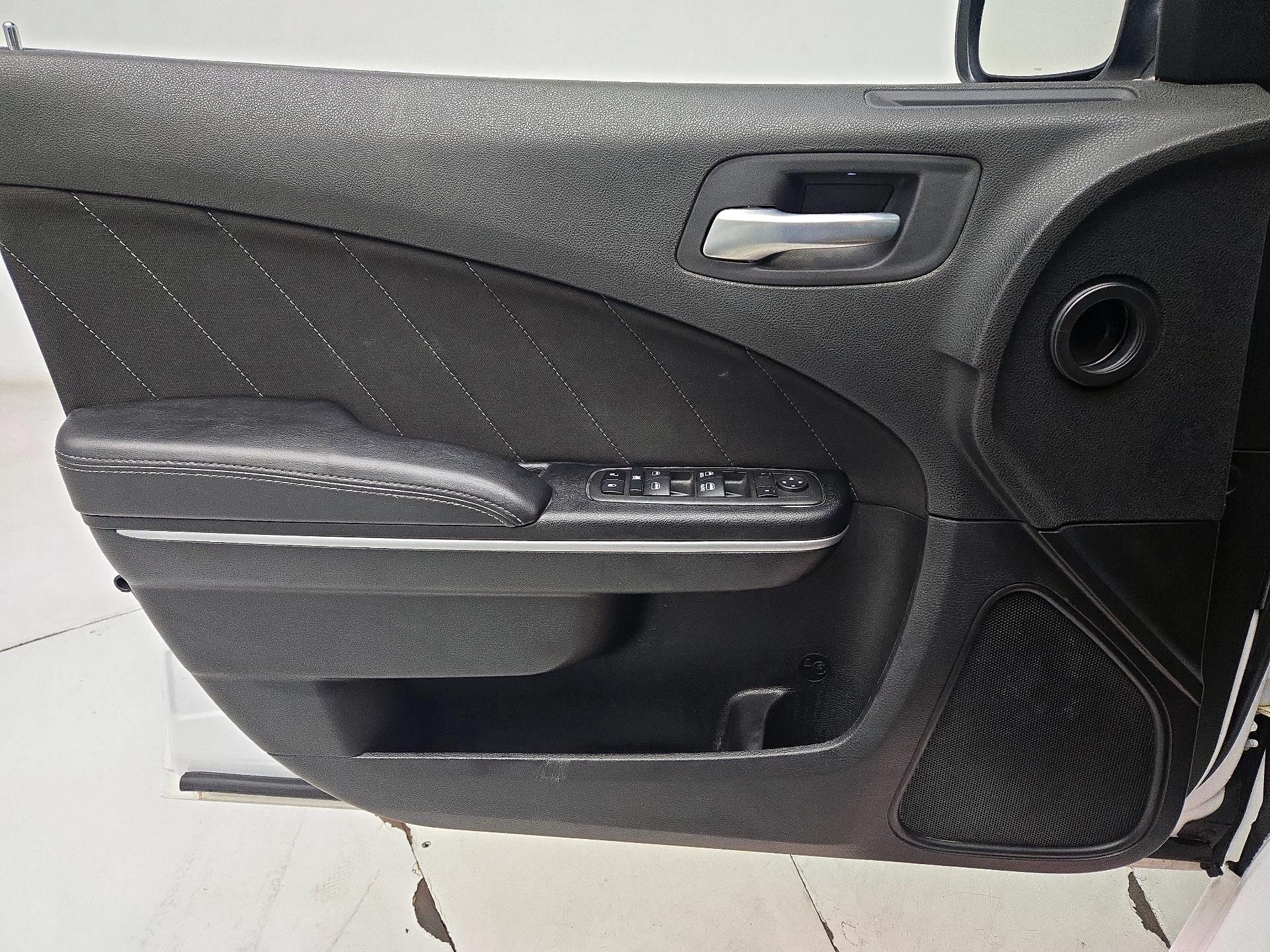 Thumbnail: 2022 Dodge Charger - 12