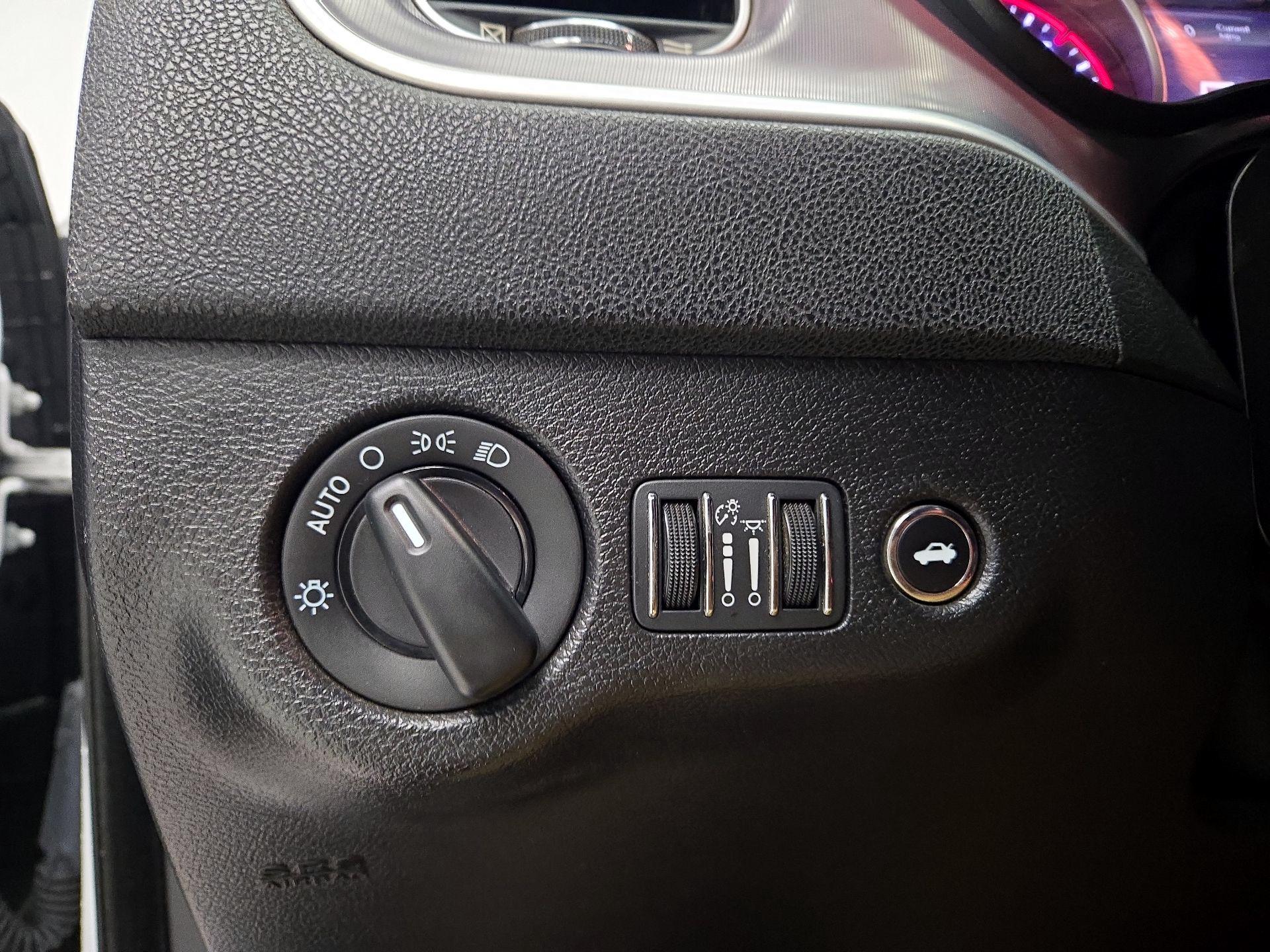 Thumbnail: 2022 Dodge Charger - 13