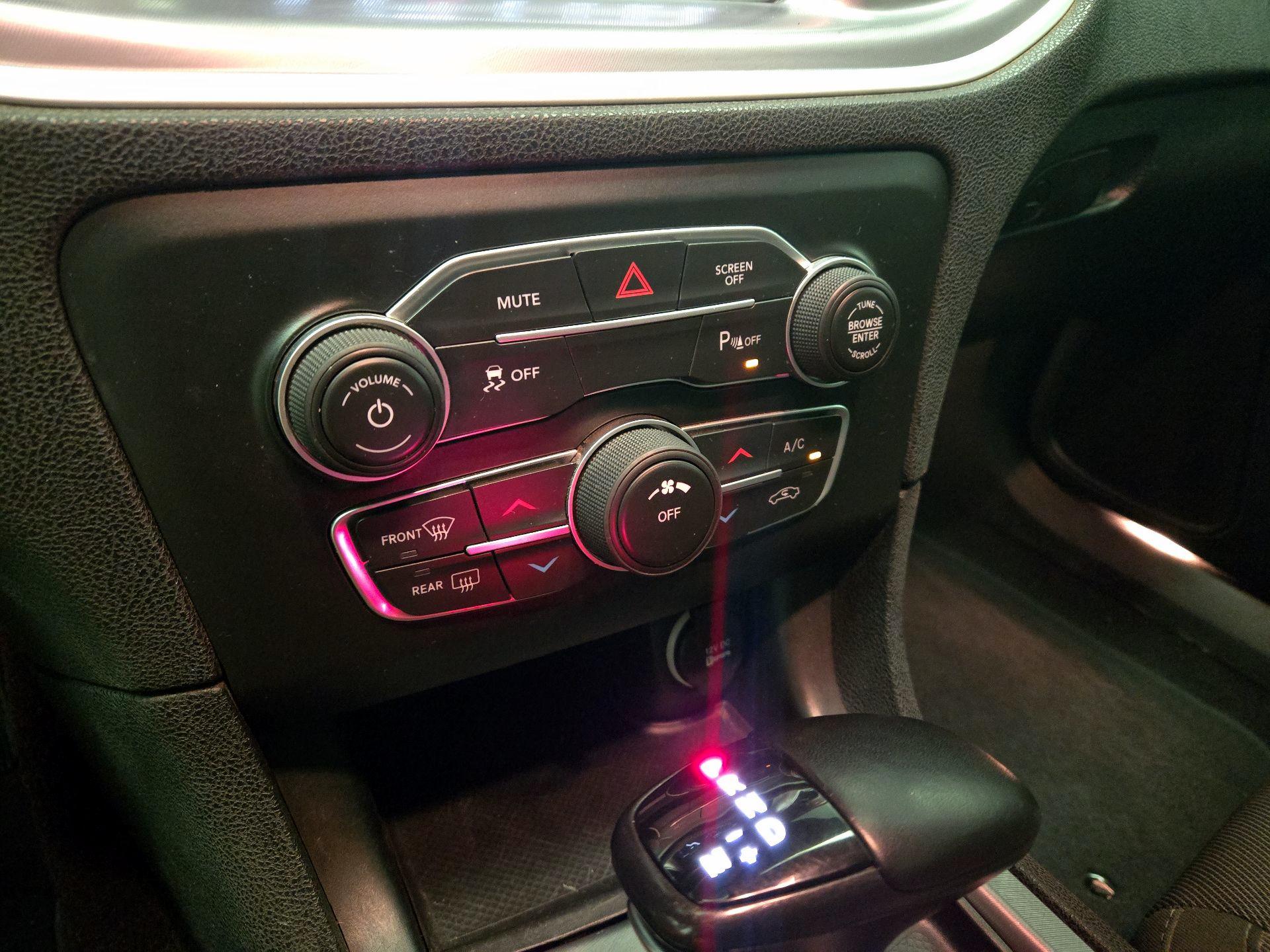 Thumbnail: 2022 Dodge Charger - 16