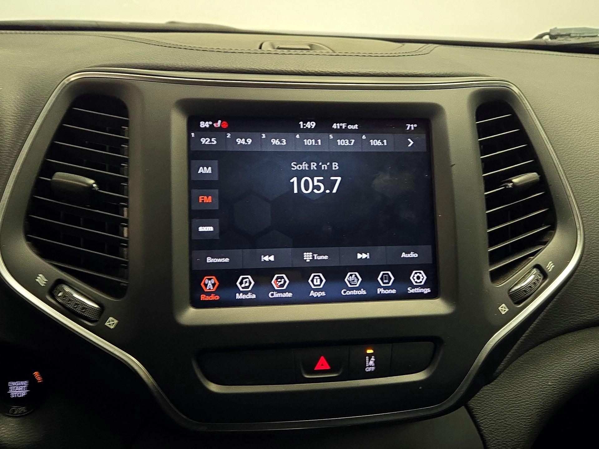 Thumbnail: 2022 Jeep Cherokee - 15