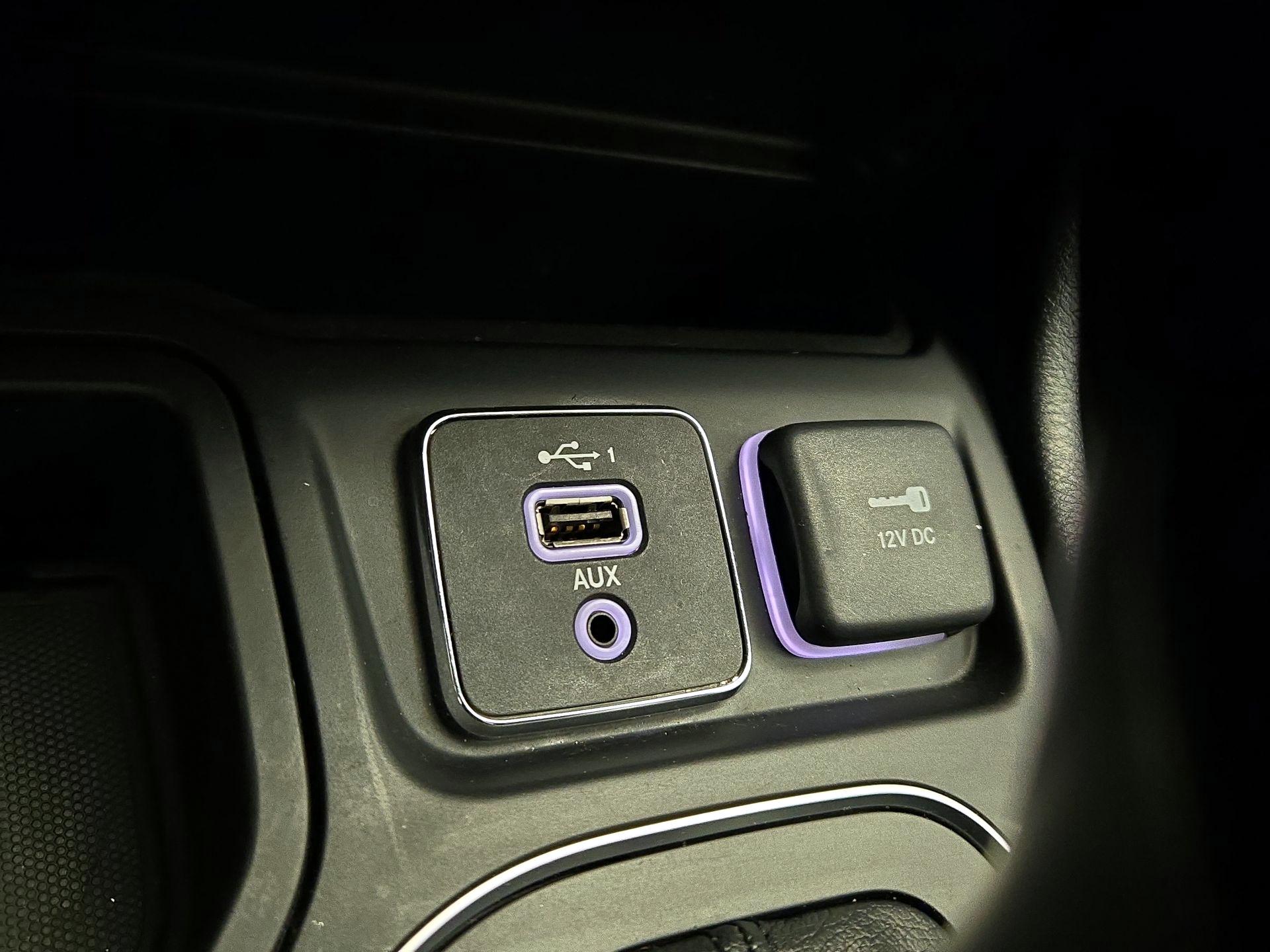 Thumbnail: 2022 Jeep Cherokee - 18