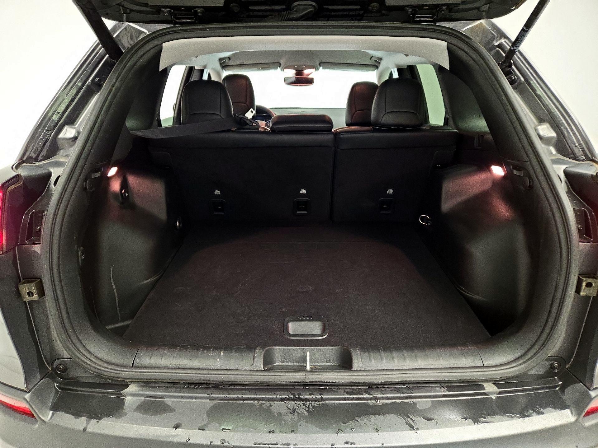 Thumbnail: 2022 Jeep Cherokee - 20