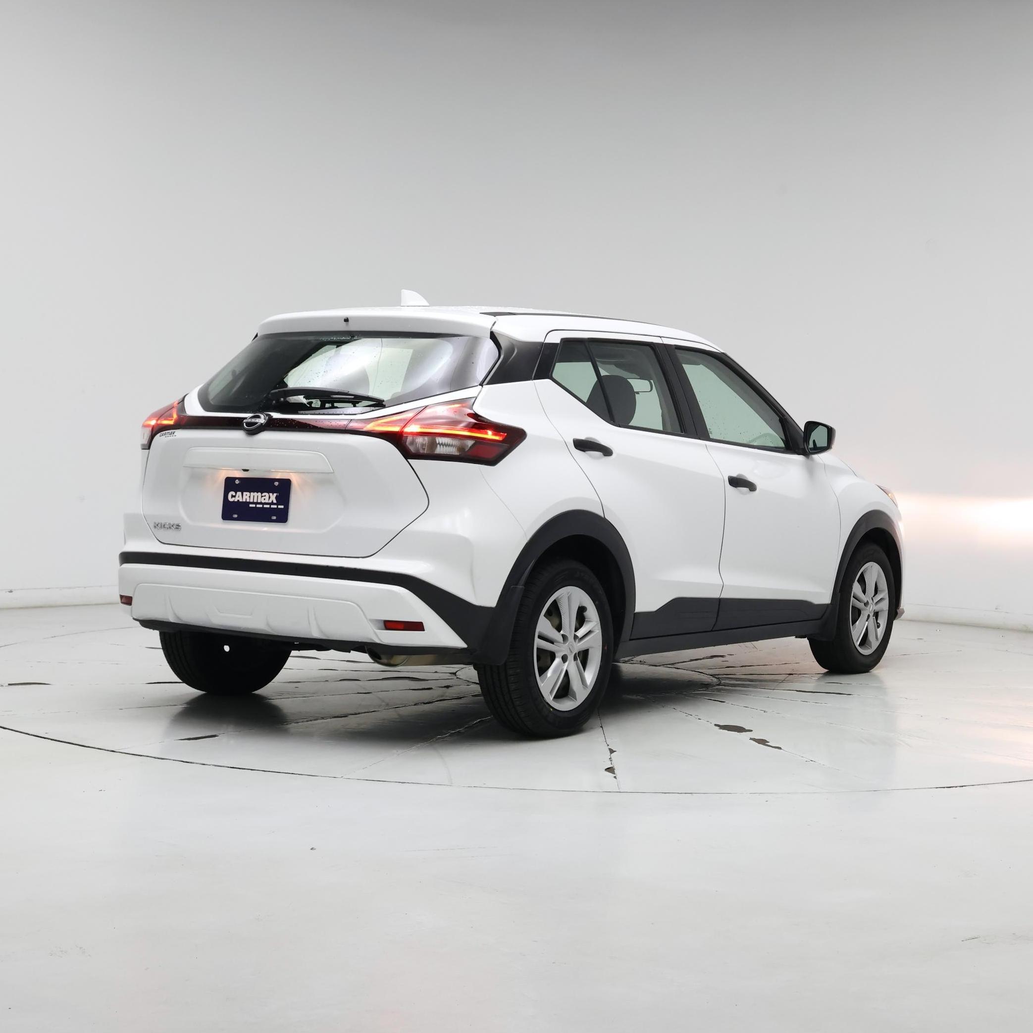 Thumbnail: 2023 Nissan Kicks - 8