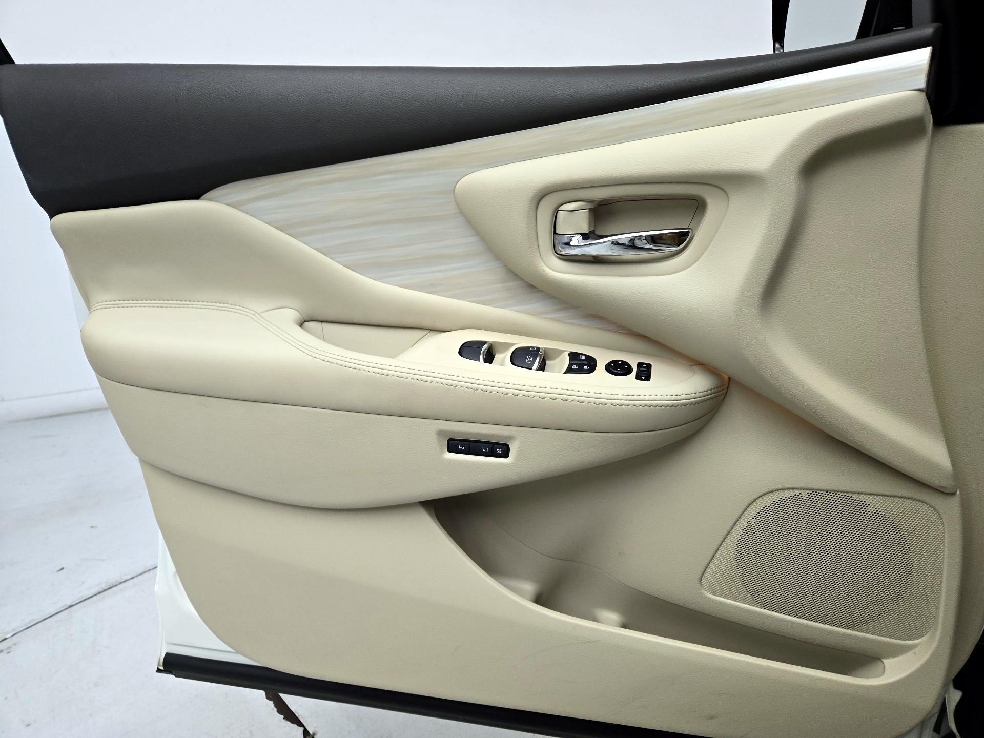 Thumbnail: 2015 Nissan Murano - 12