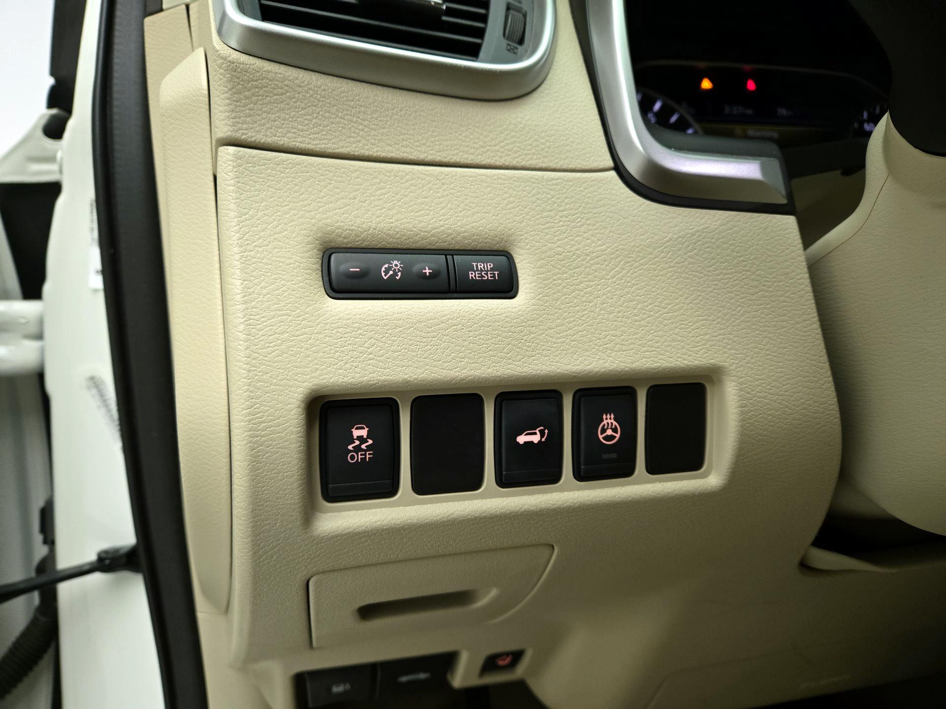 Thumbnail: 2015 Nissan Murano - 13