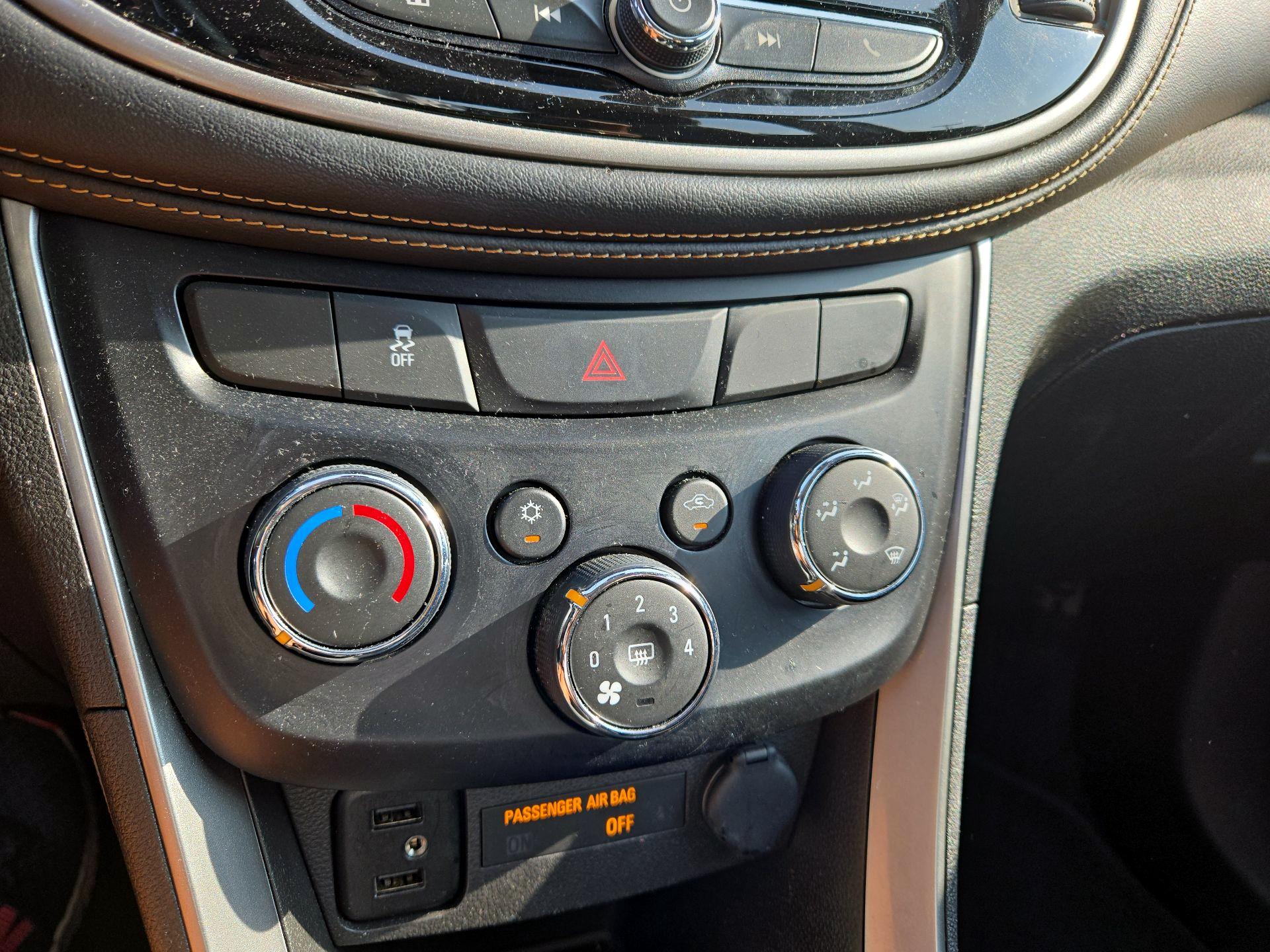 Thumbnail: 2020 Chevrolet Trax - 16