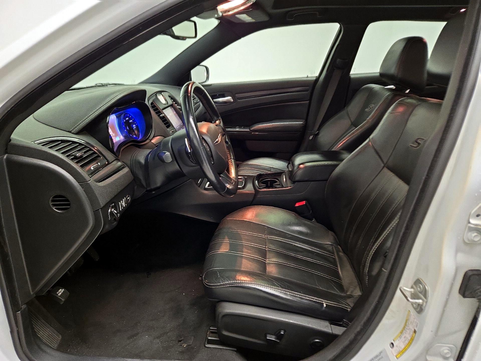 Thumbnail: 2015 Chrysler 300 - 11