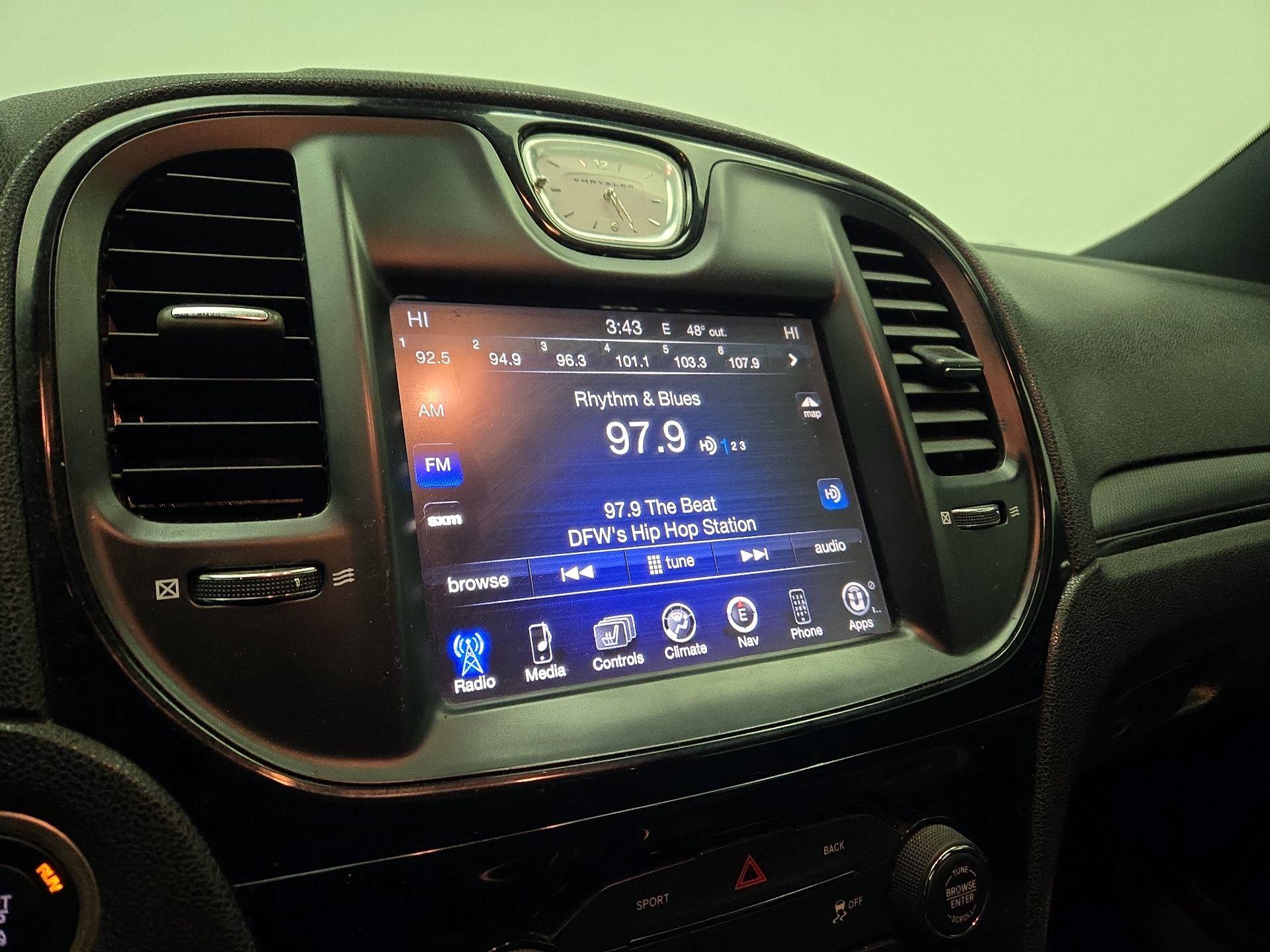 Thumbnail: 2015 Chrysler 300 - 16