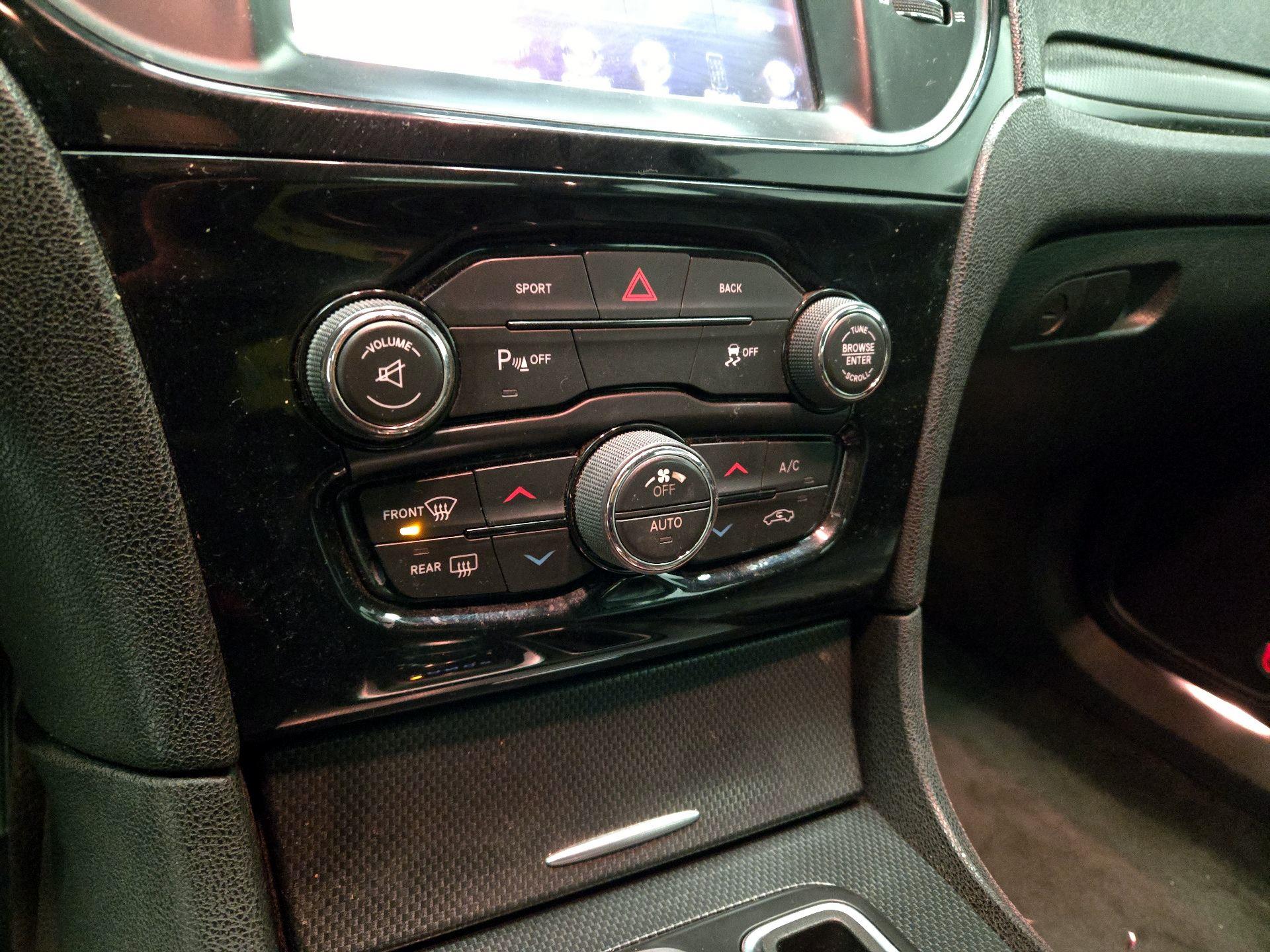 Thumbnail: 2015 Chrysler 300 - 17