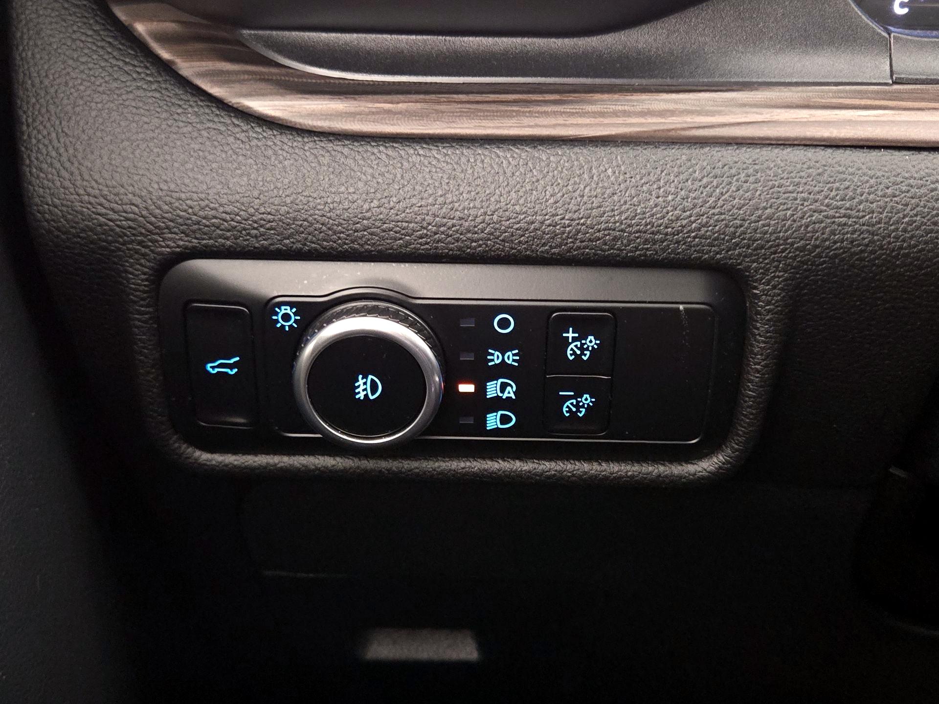 Thumbnail: 2023 Ford Explorer - 13