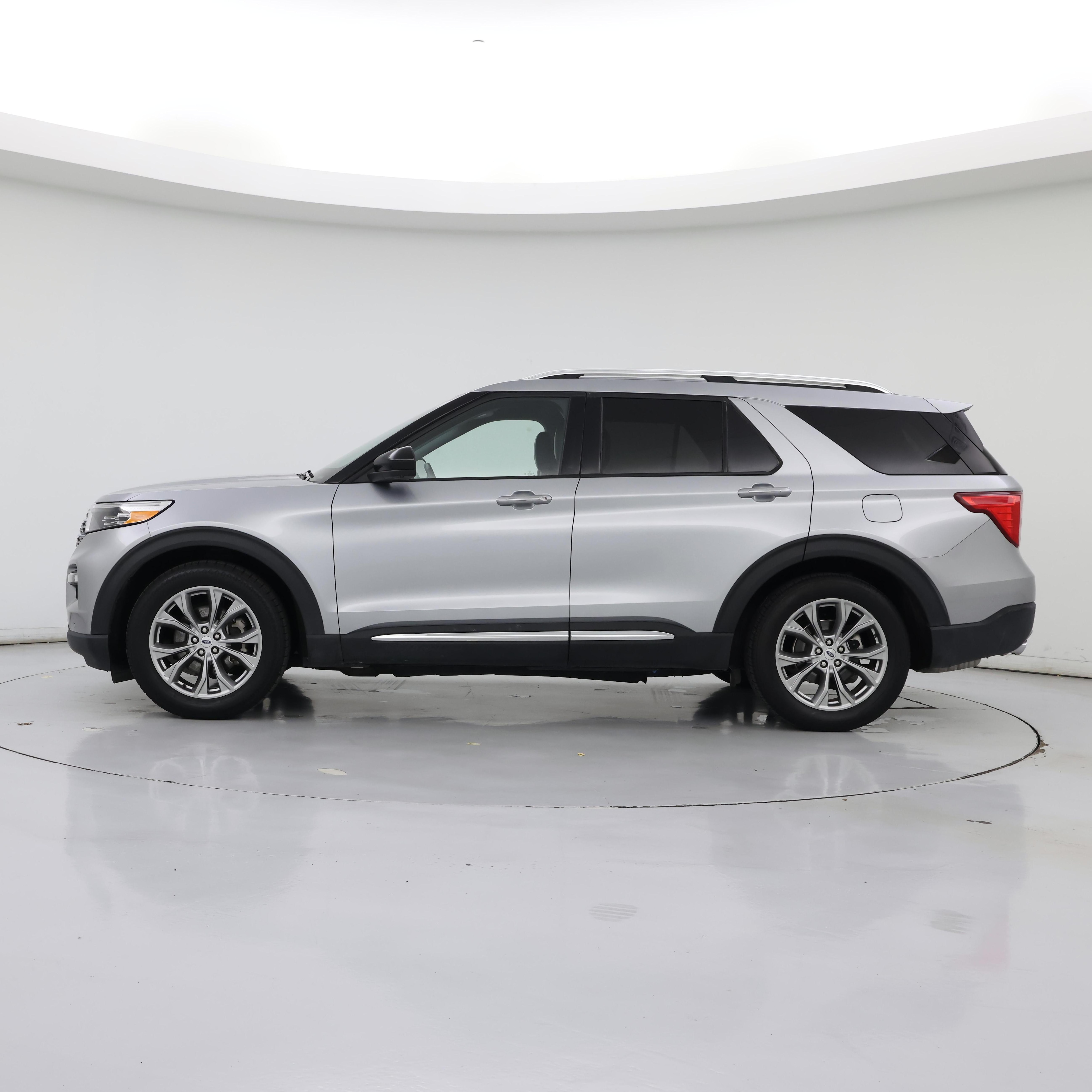 Thumbnail: 2023 Ford Explorer - 3