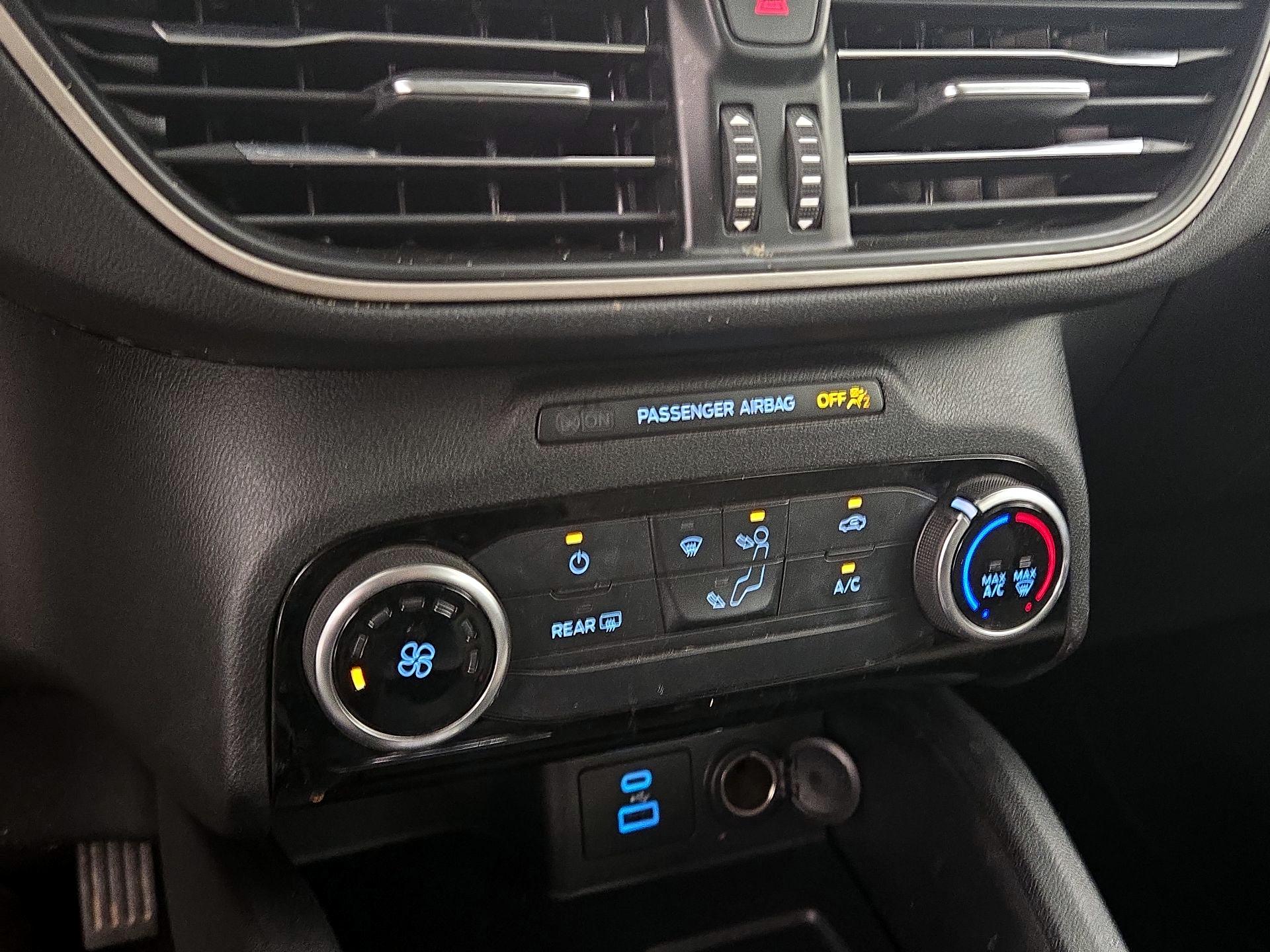 Thumbnail: 2022 Ford Escape - 16