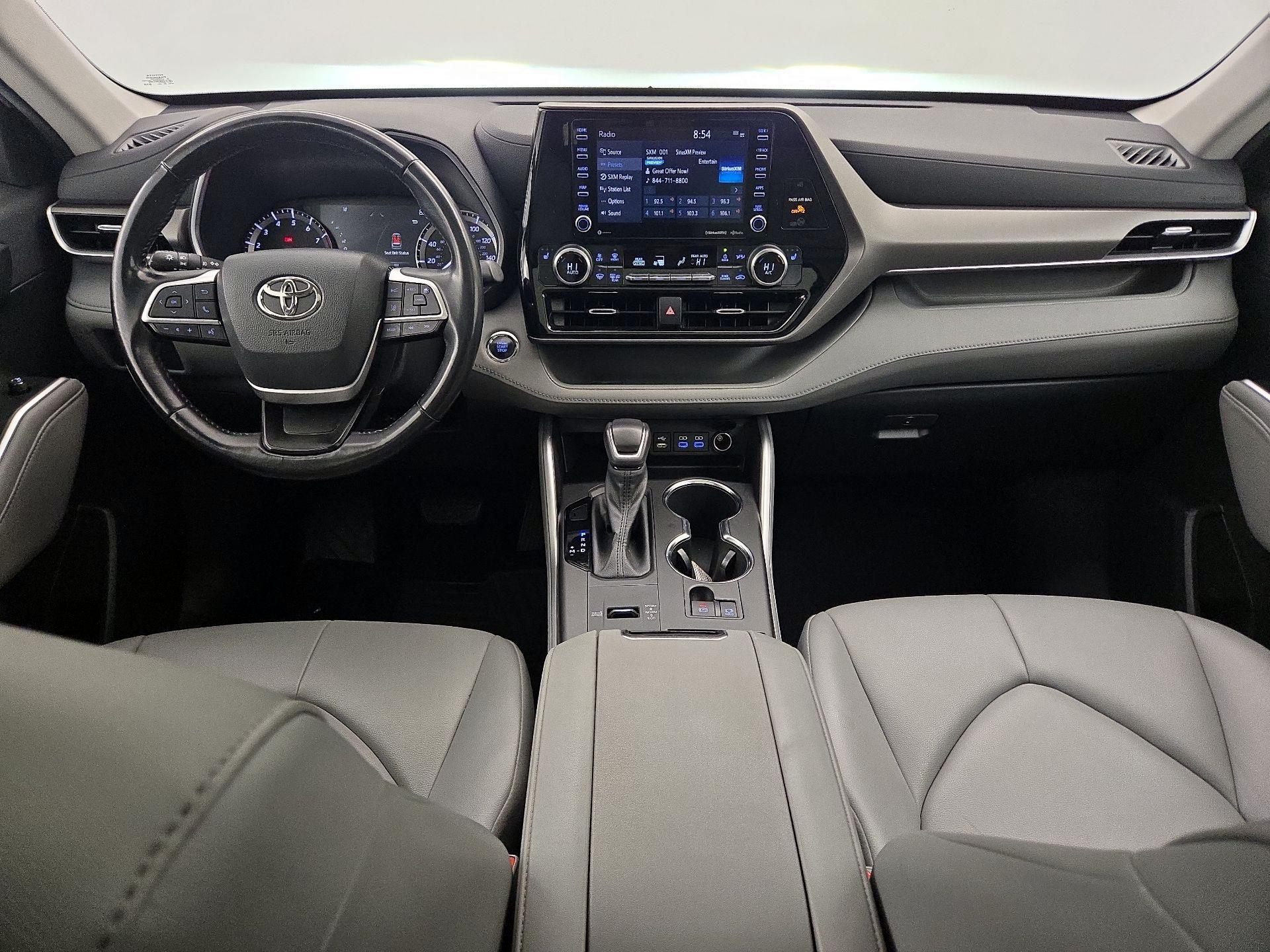 Thumbnail: 2022 Toyota Highlander - 9