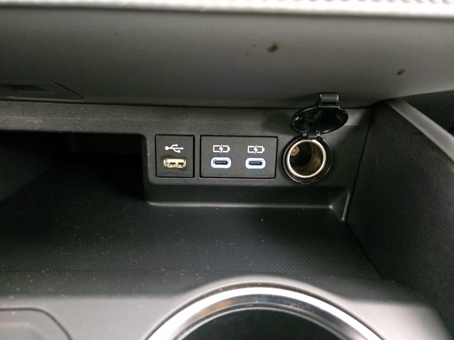 Thumbnail: 2022 Toyota Highlander - 18