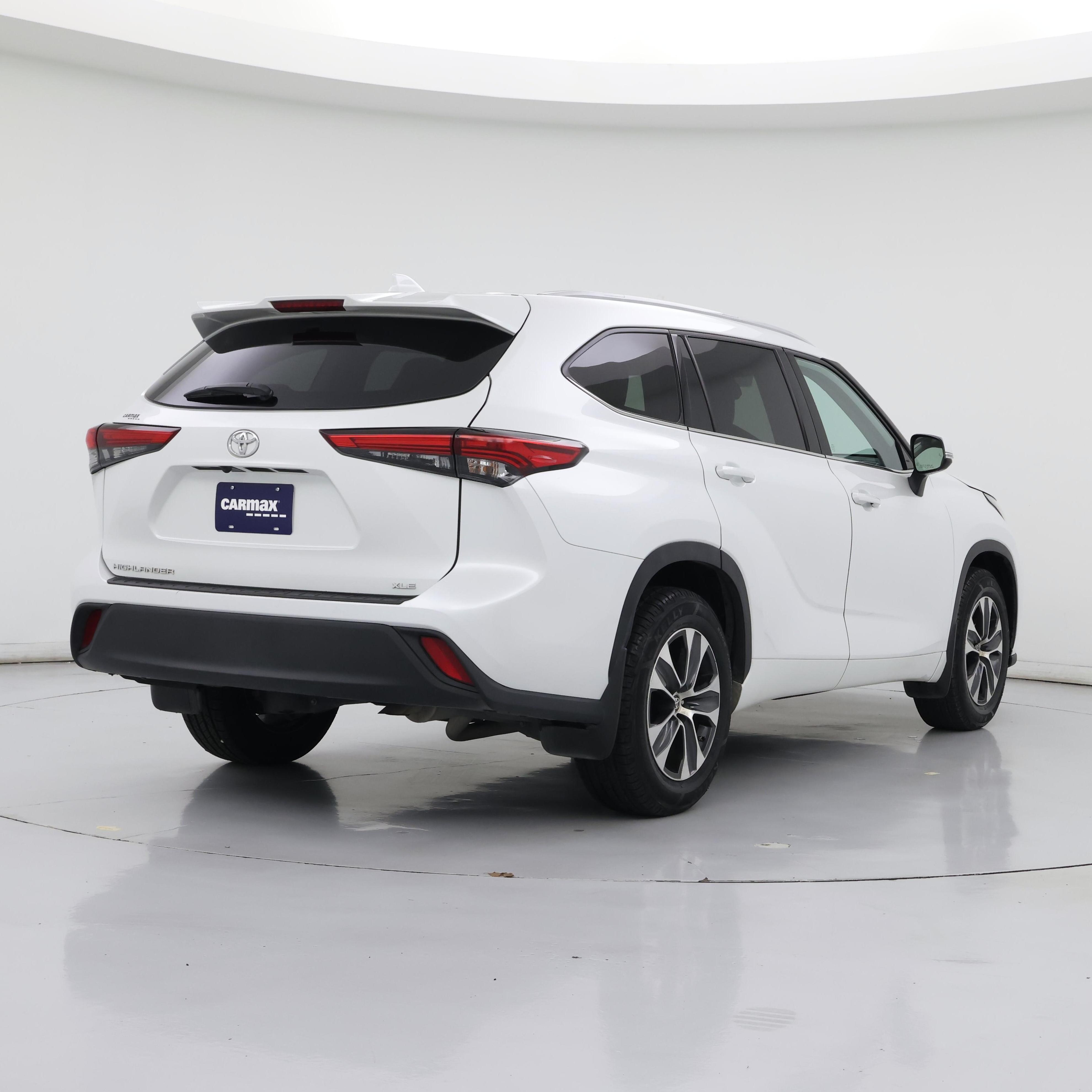 Thumbnail: 2022 Toyota Highlander - 8