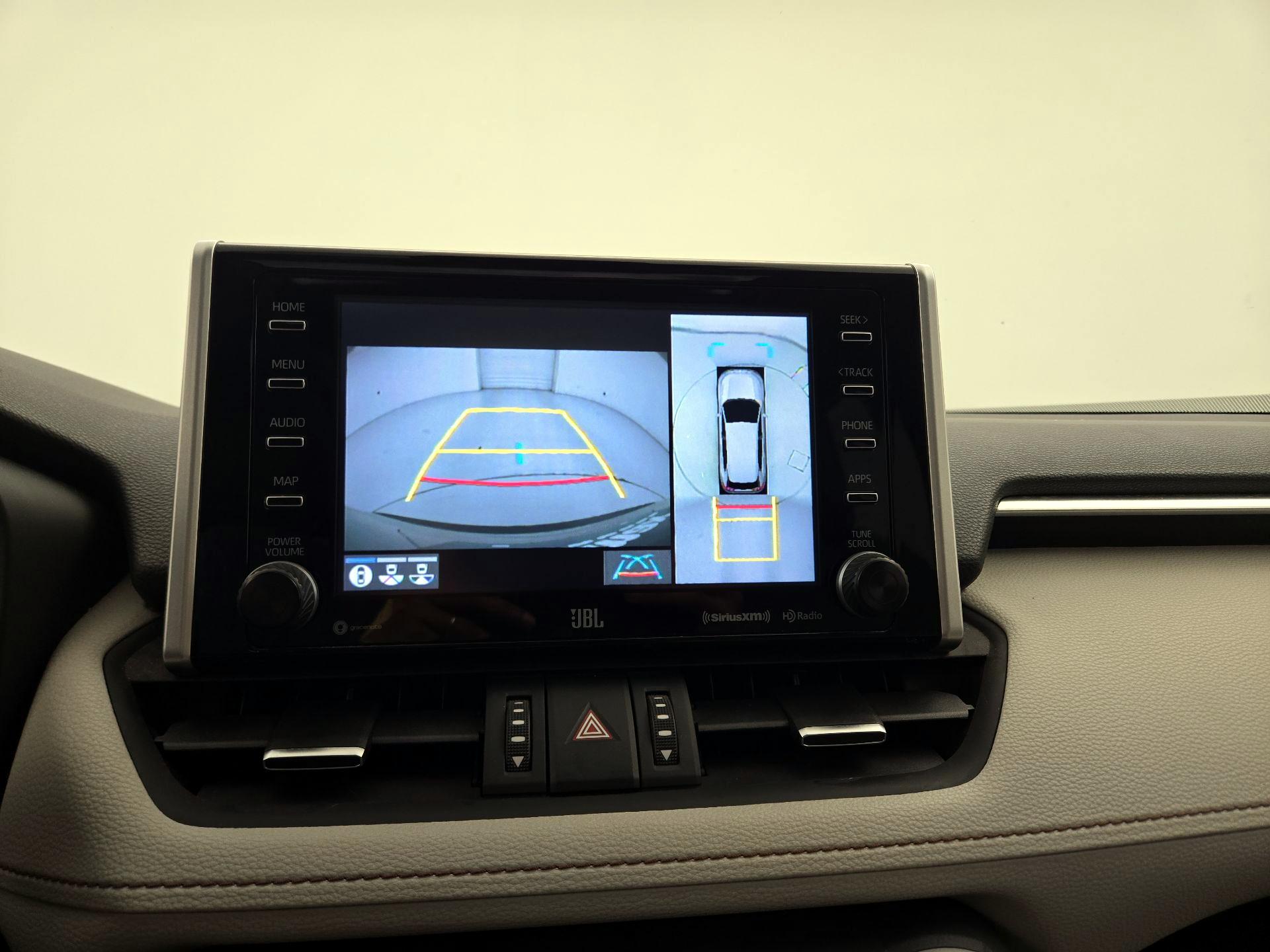 Thumbnail: 2020 Toyota RAV4 - 15