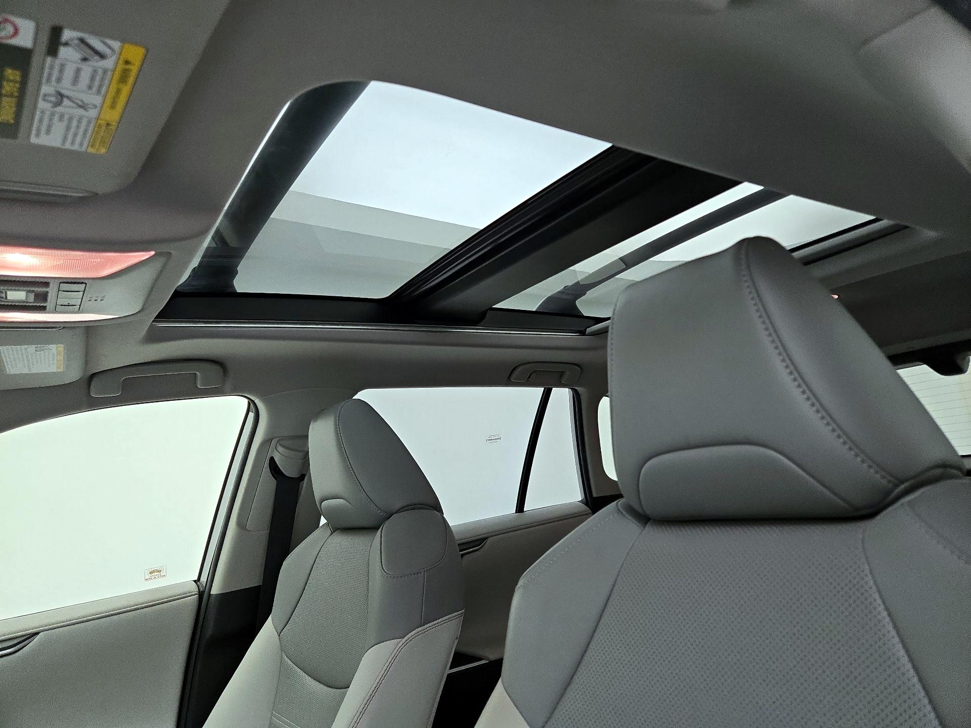 Thumbnail: 2020 Toyota RAV4 - 20