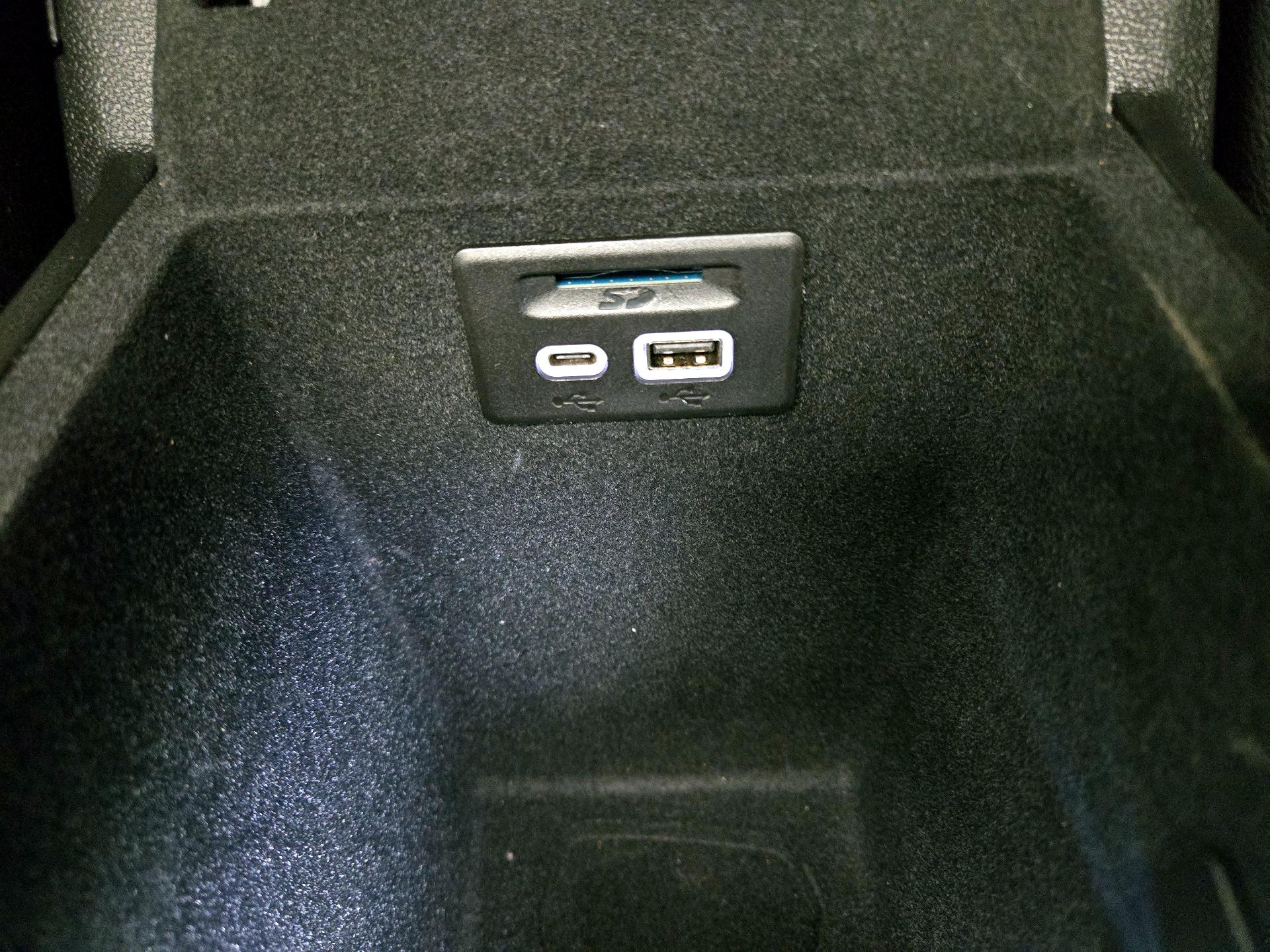 Thumbnail: 2020 Cadillac XT5 - 18