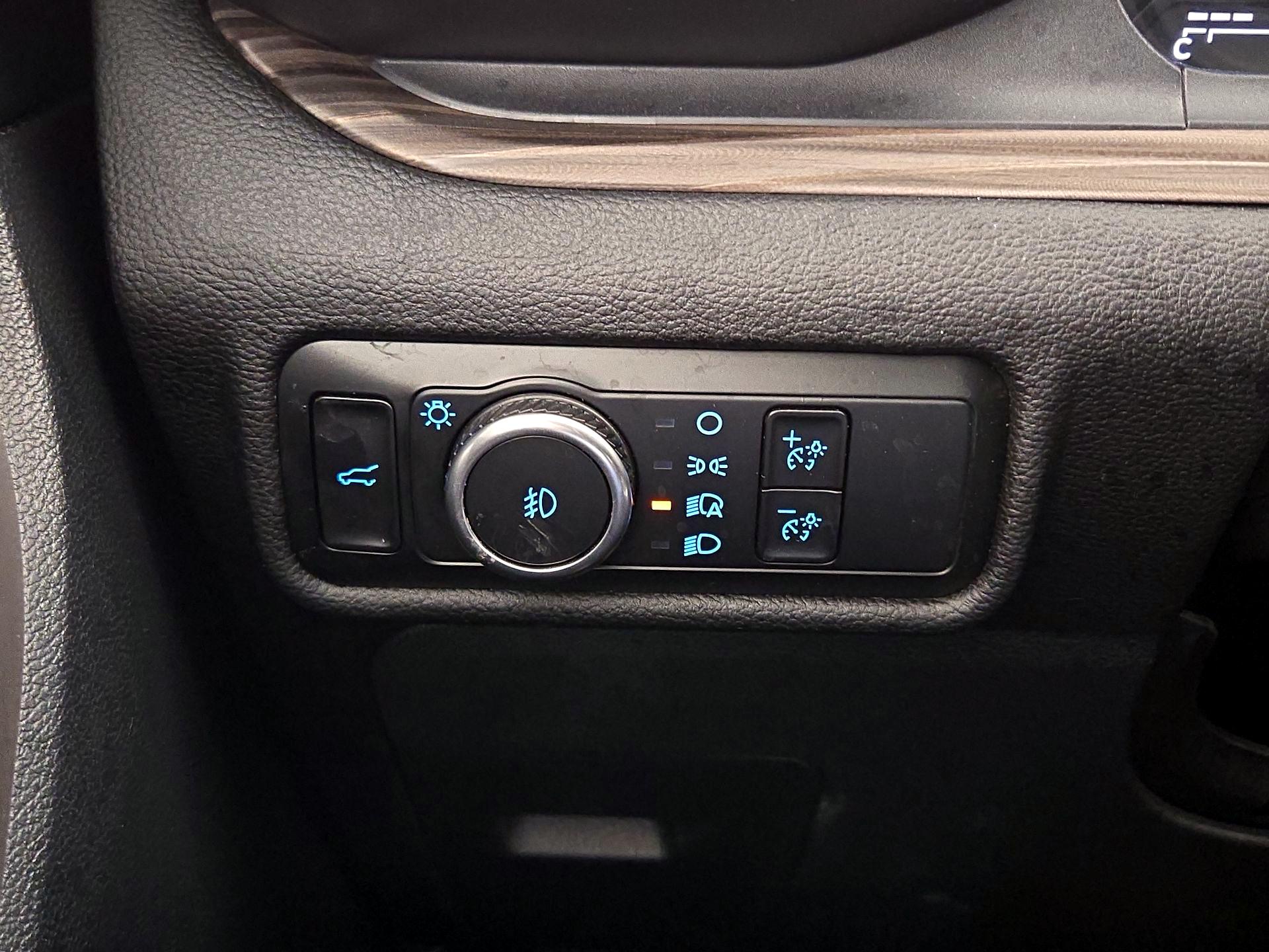 Thumbnail: 2023 Ford Explorer - 13