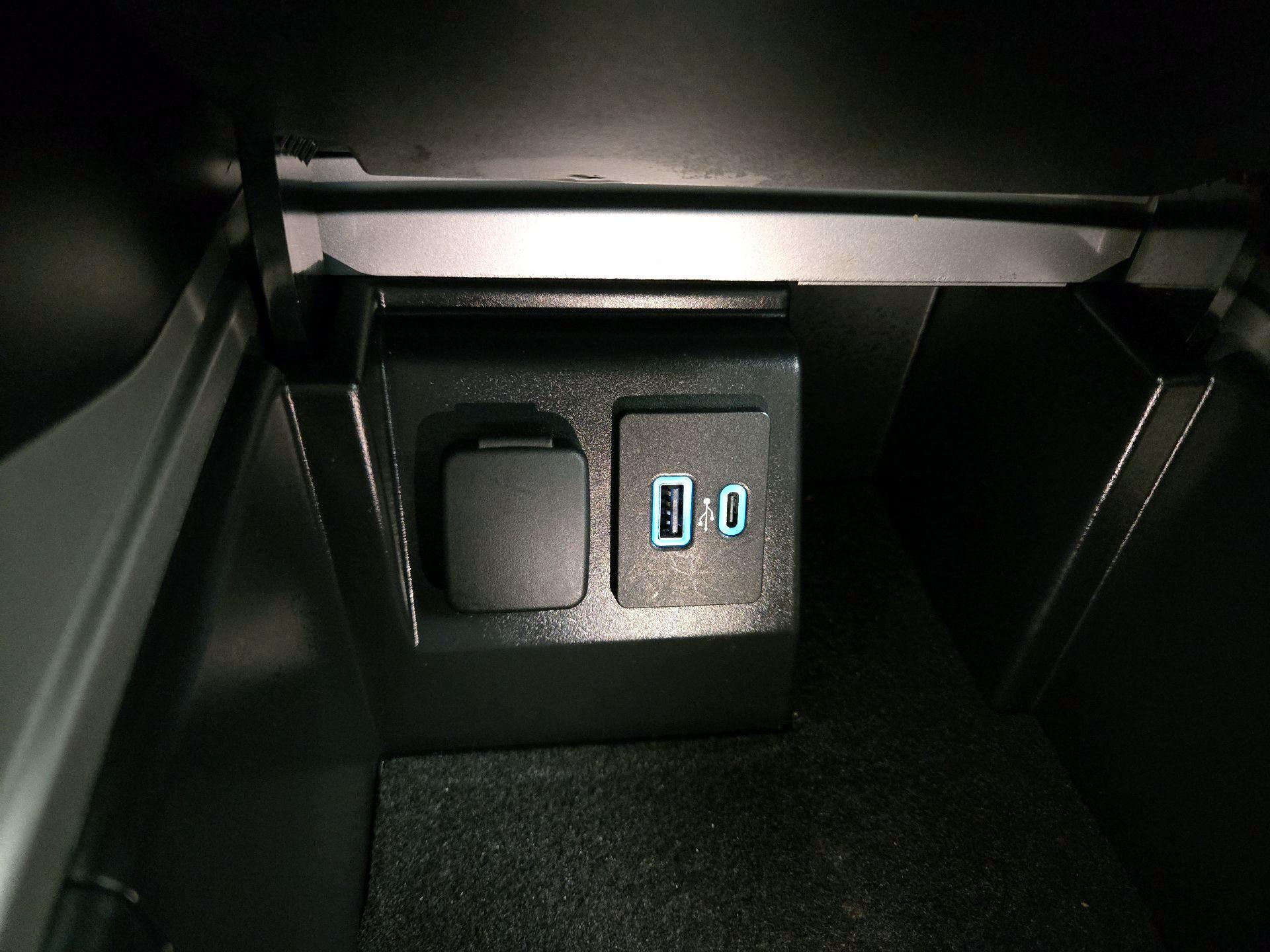 Thumbnail: 2023 Ford Explorer - 19