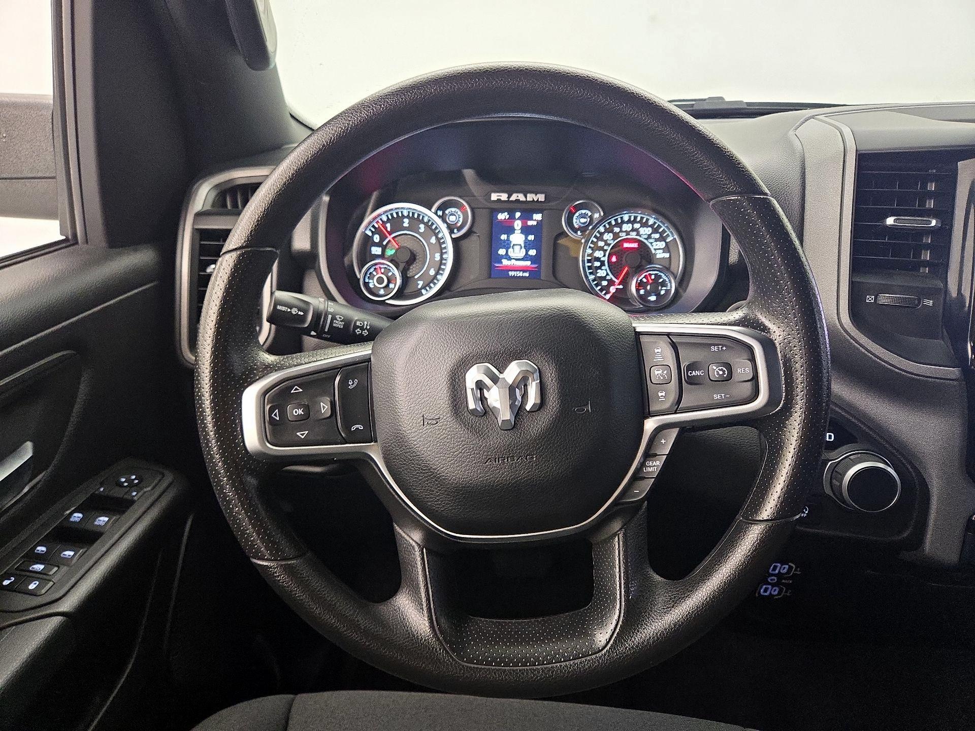 Thumbnail: 2025 RAM 1500 - 10