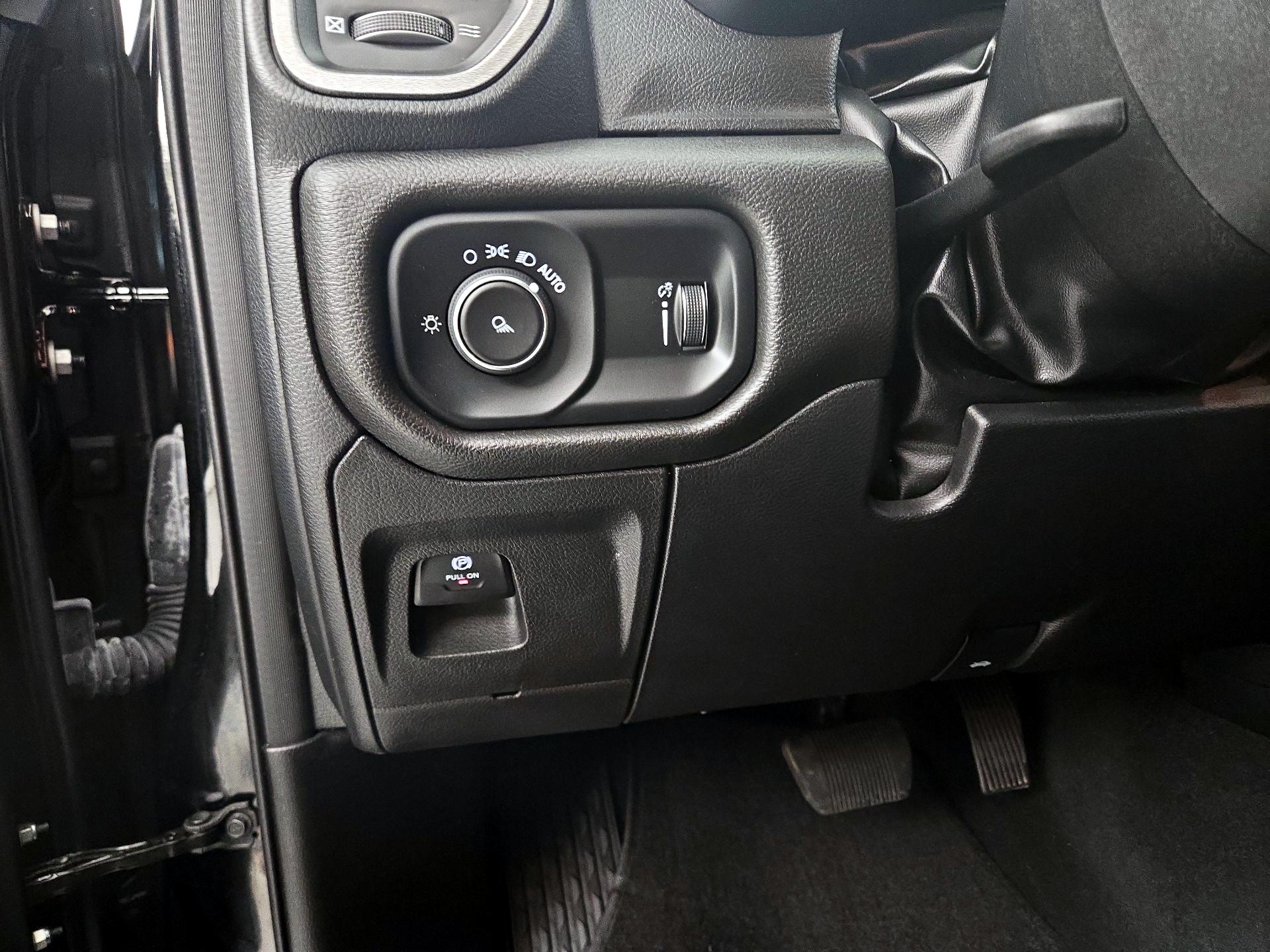 Thumbnail: 2025 RAM 1500 - 13