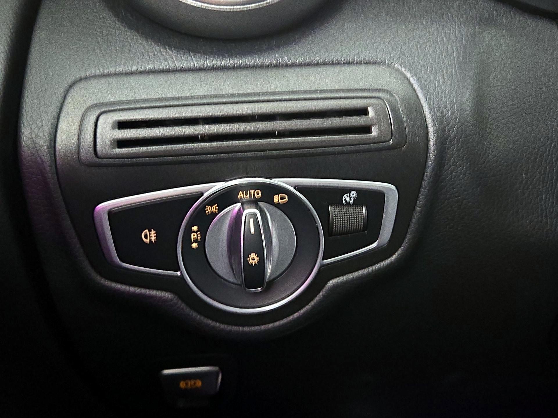 Thumbnail: 2021 Mercedes-Benz GLC - 13