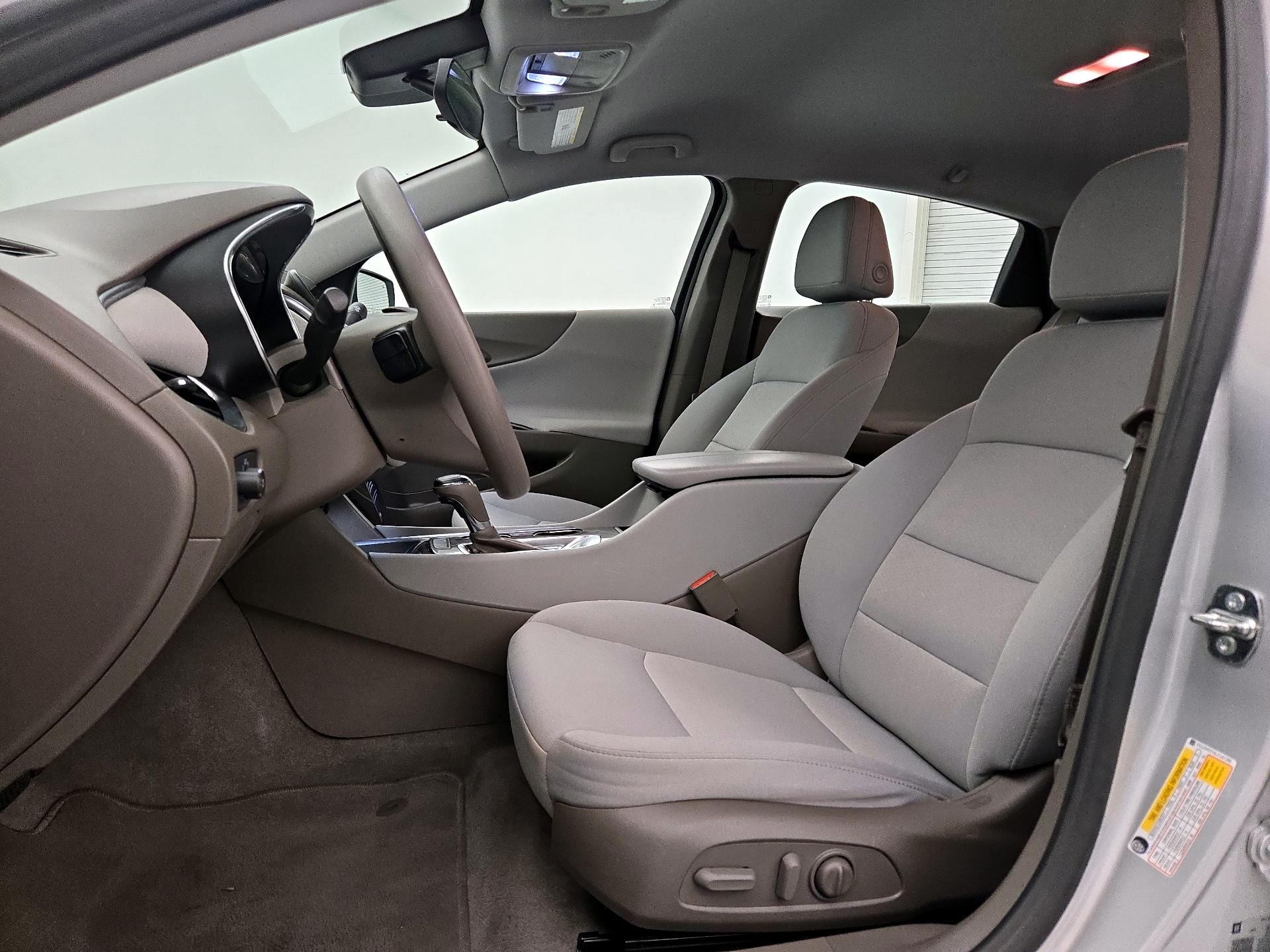 Thumbnail: 2020 Chevrolet Malibu - 11