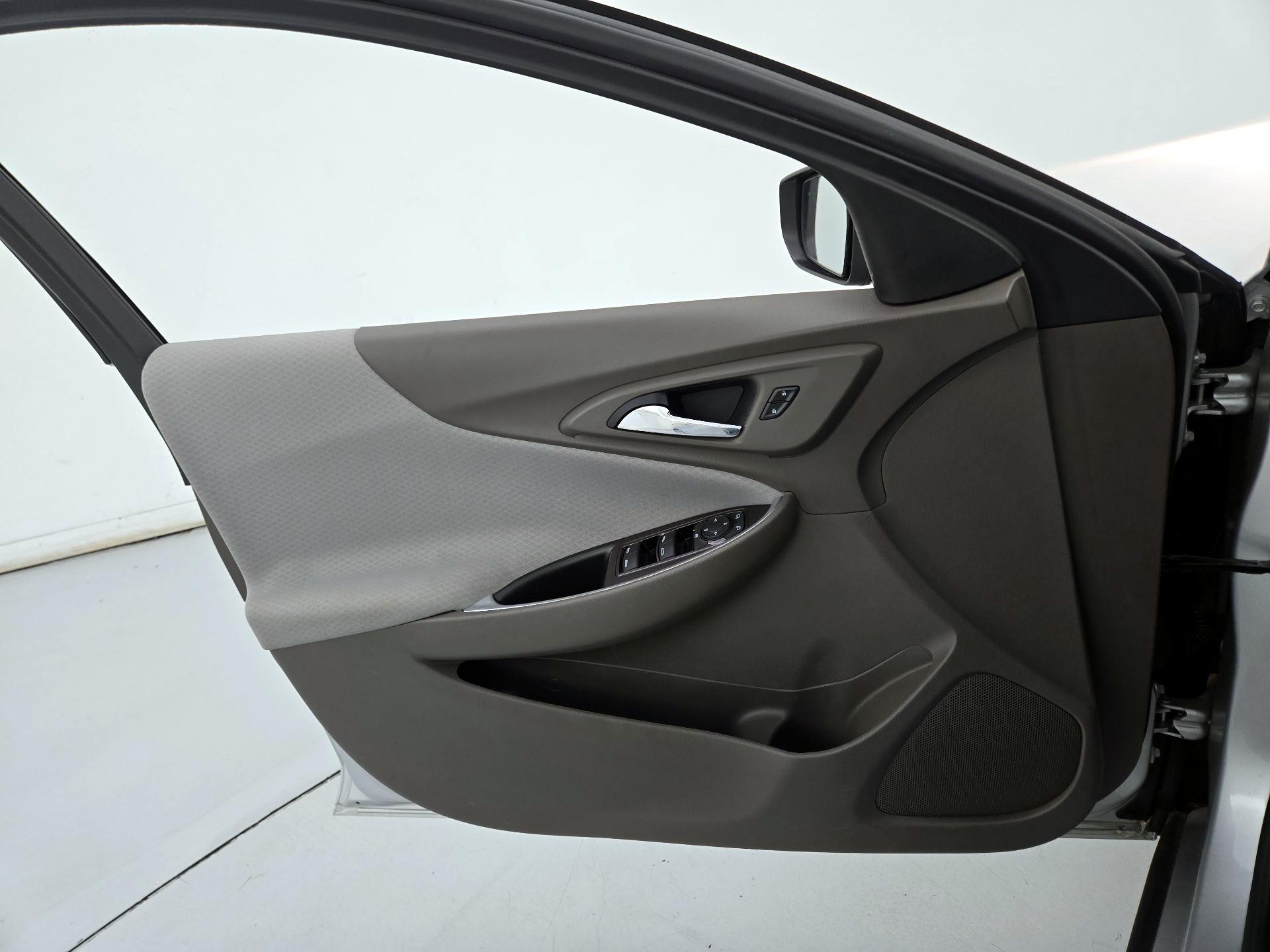 Thumbnail: 2020 Chevrolet Malibu - 12