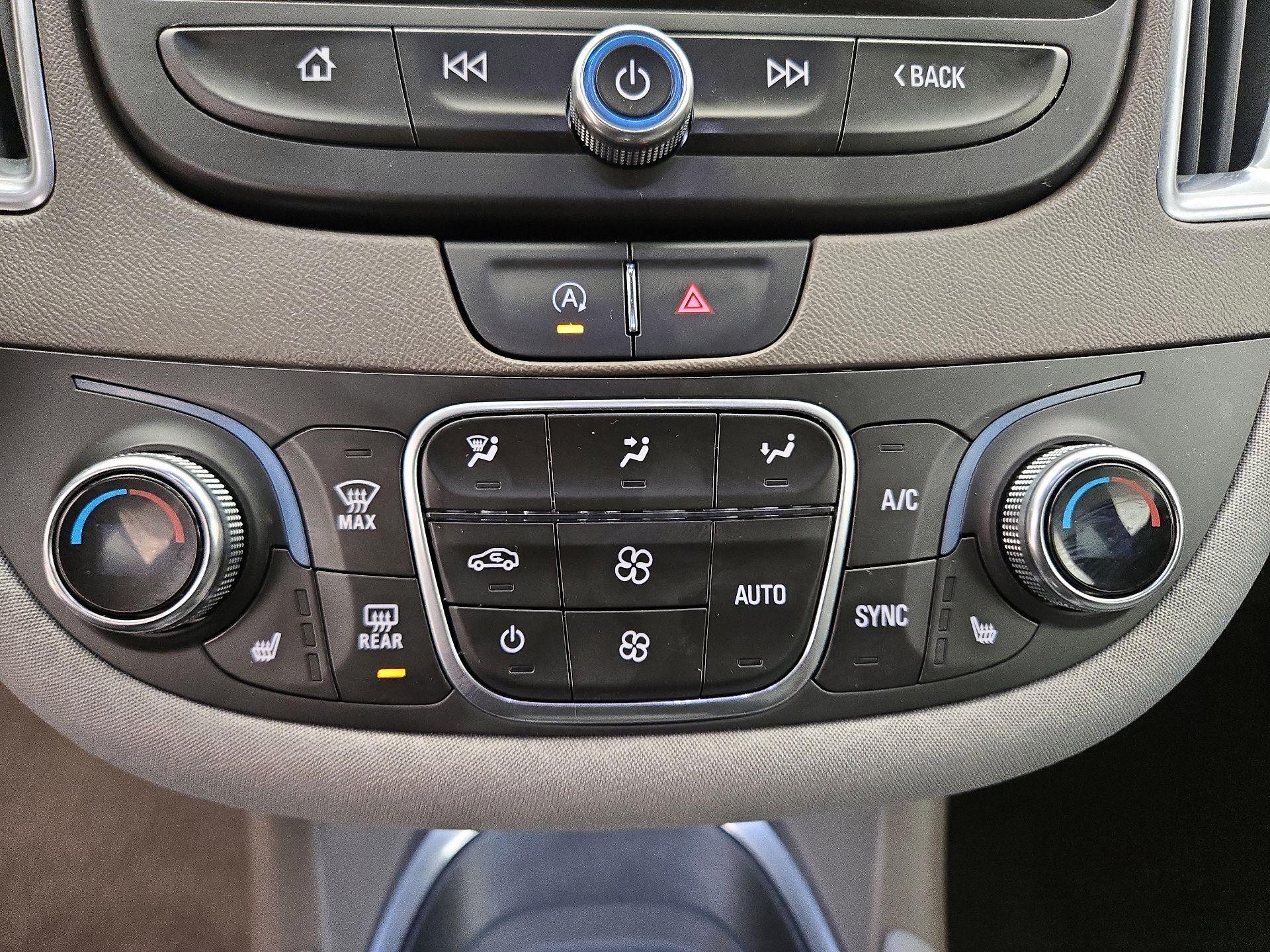 Thumbnail: 2020 Chevrolet Malibu - 16