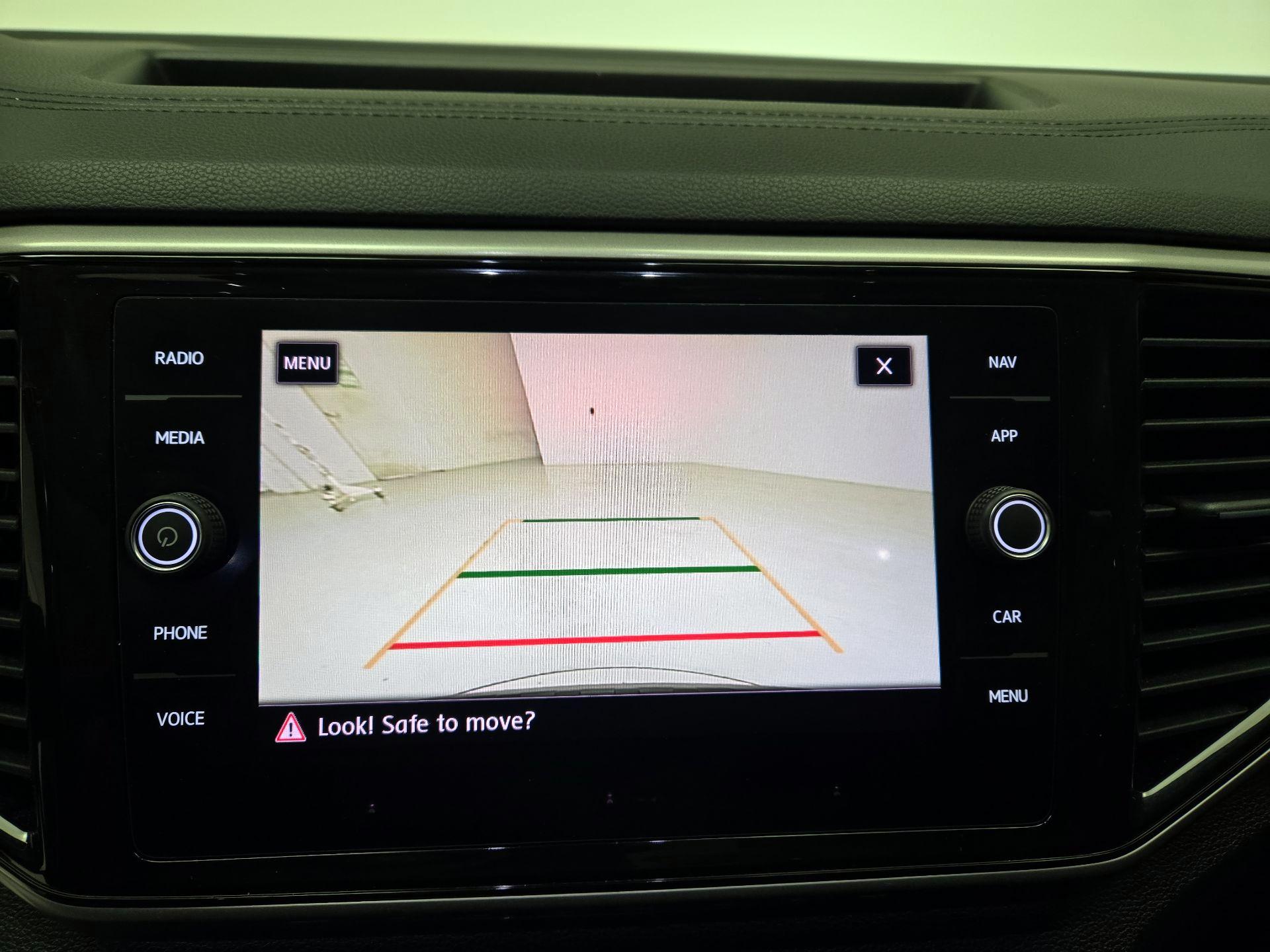 Thumbnail: 2021 Volkswagen Atlas - 14