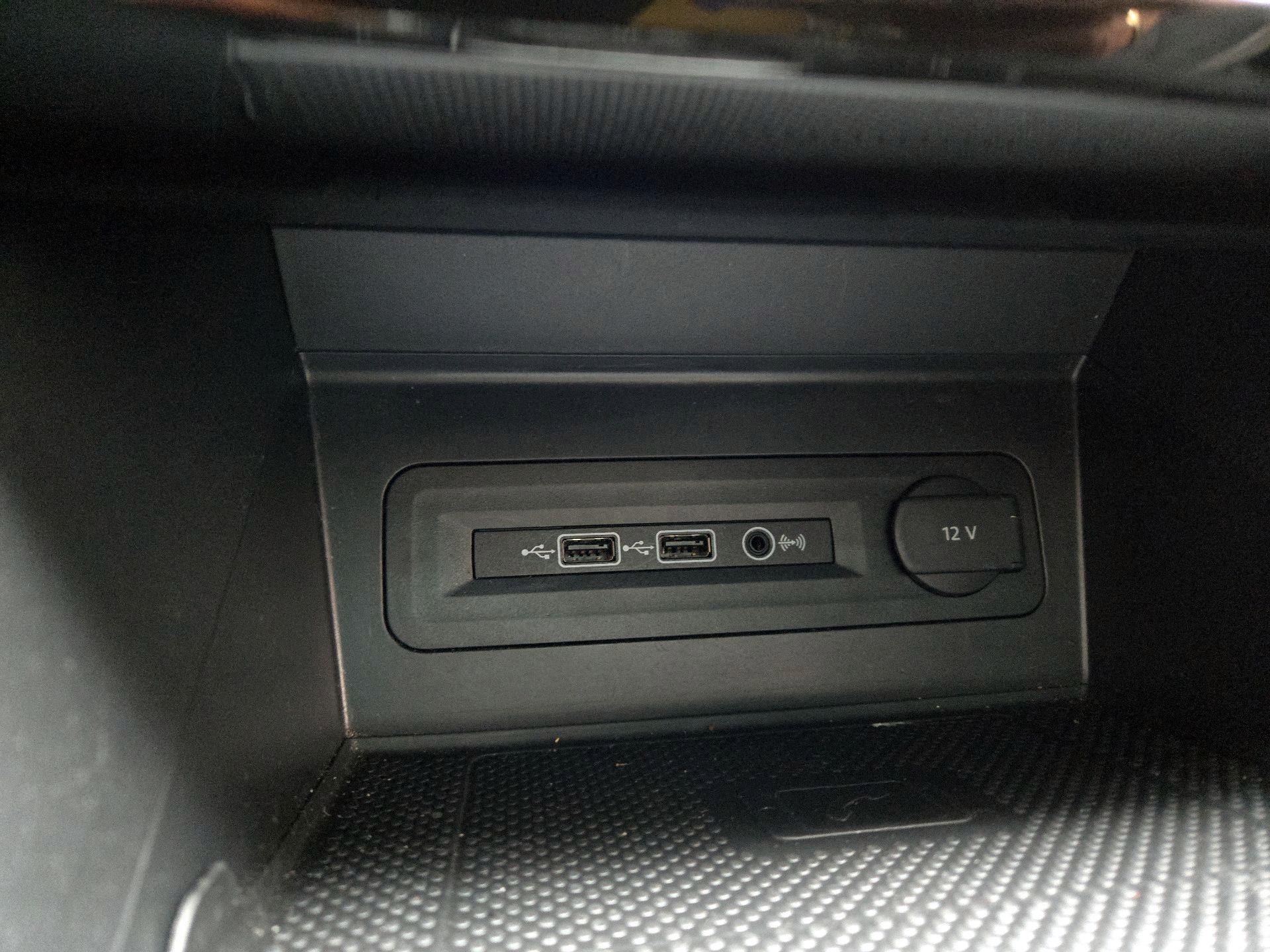 Thumbnail: 2021 Volkswagen Atlas - 18