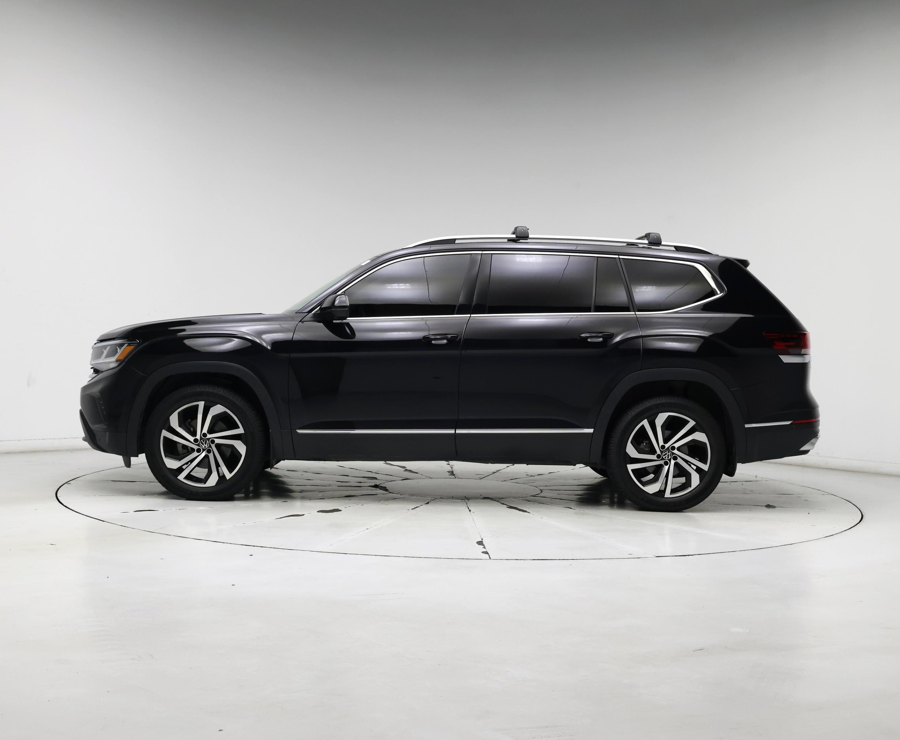 Thumbnail: 2021 Volkswagen Atlas - 3