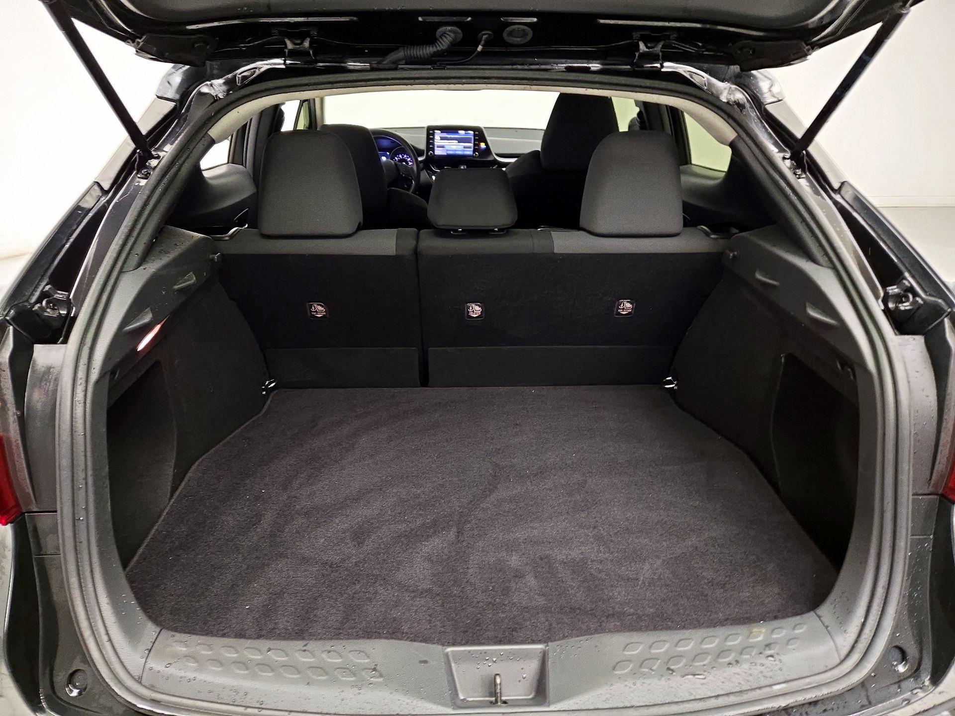 Thumbnail: 2021 Toyota C-HR - 20