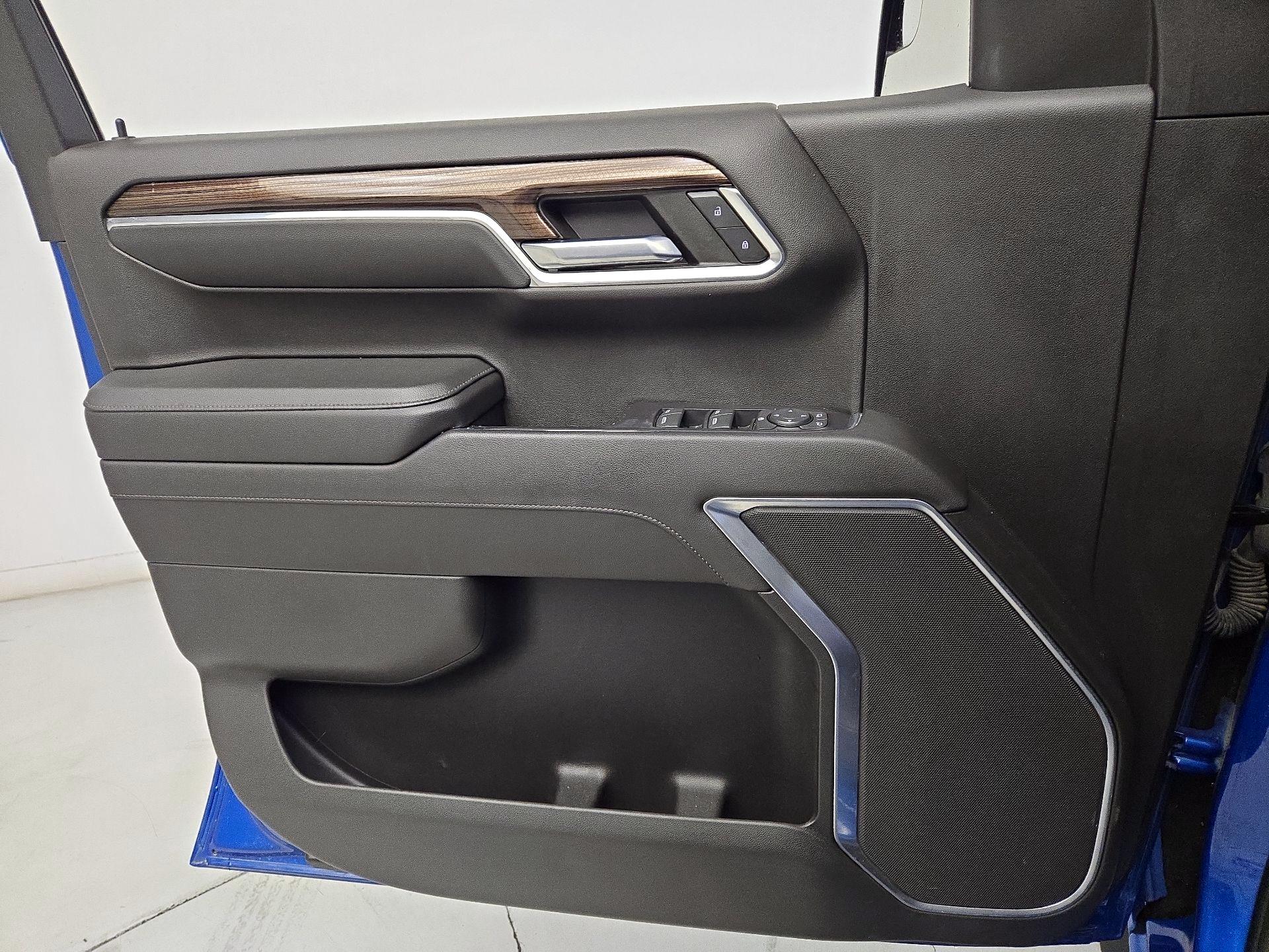 Thumbnail: 2022 Chevrolet Silverado 1500 - 12