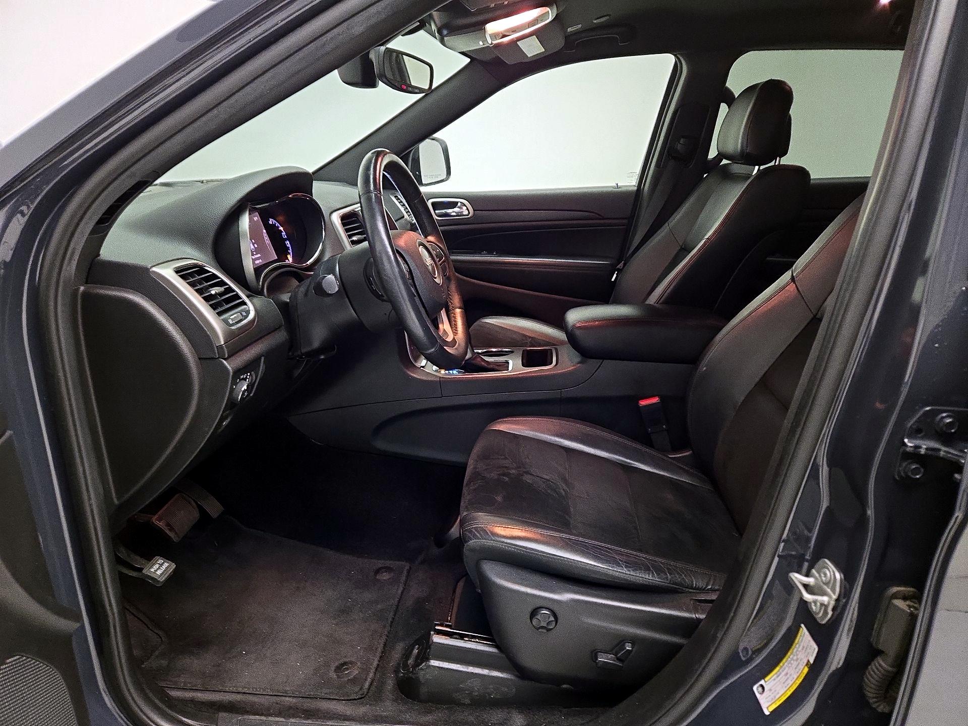 Thumbnail: 2018 Jeep Grand Cherokee - 11