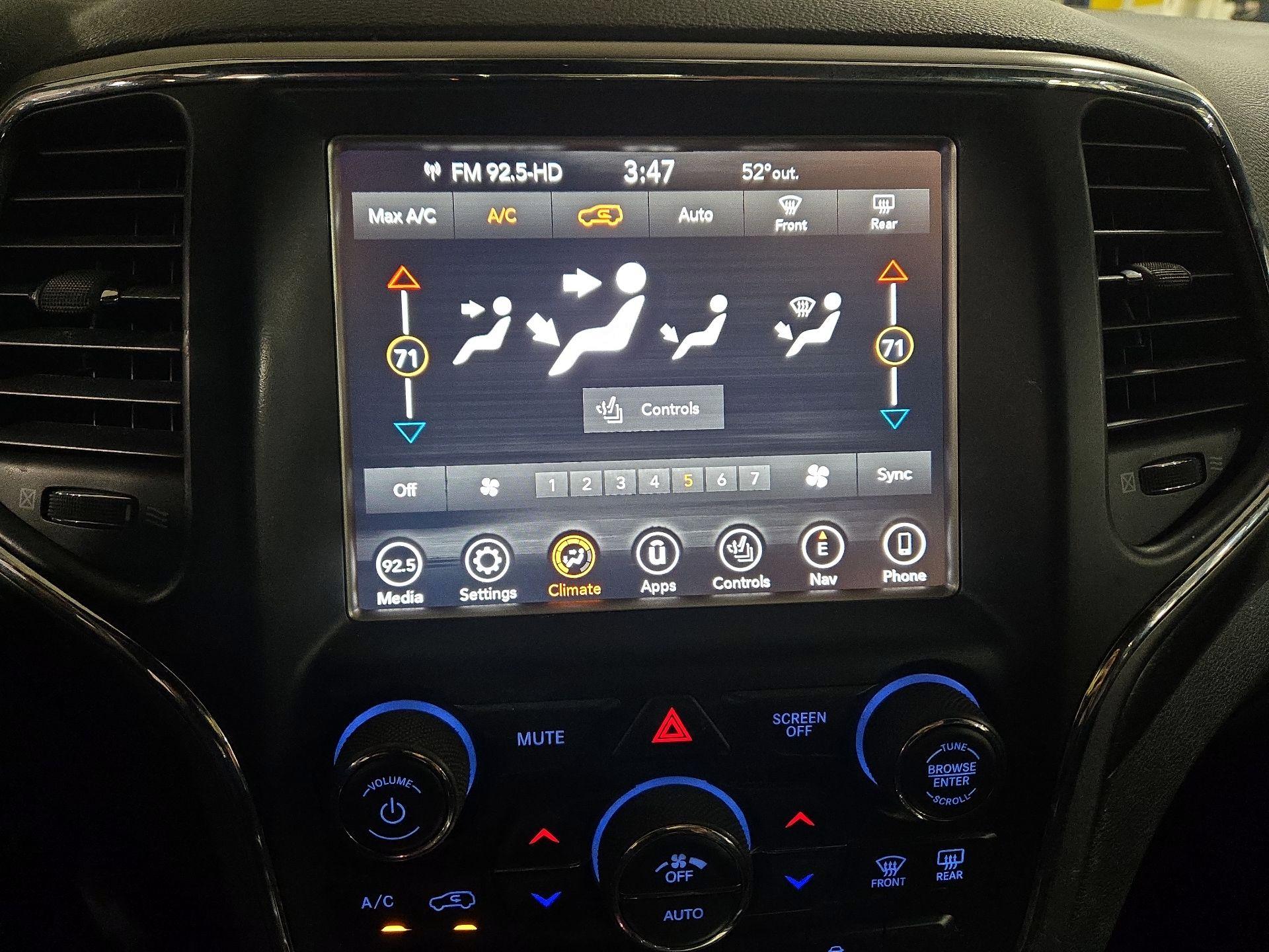 Thumbnail: 2018 Jeep Grand Cherokee - 16