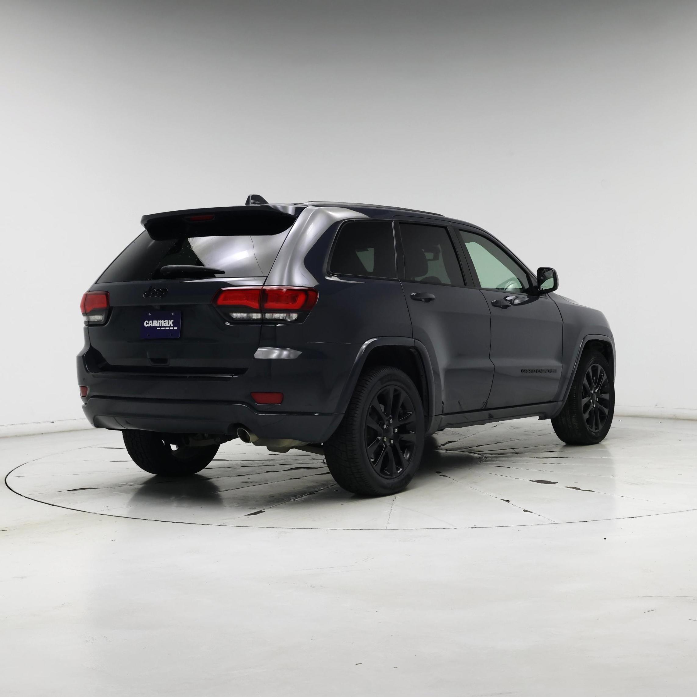 Thumbnail: 2018 Jeep Grand Cherokee - 8