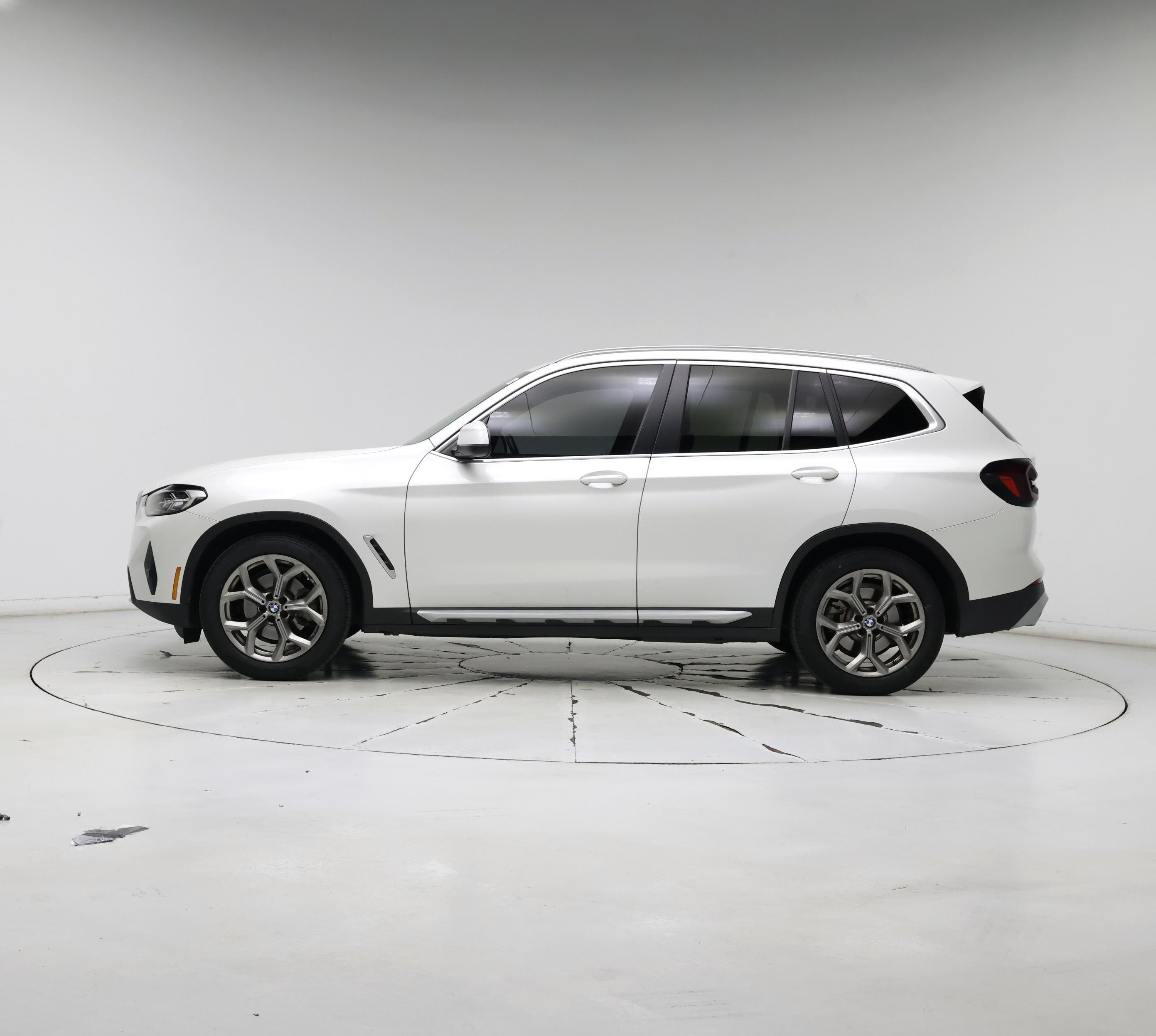 Thumbnail: 2023 BMW X3 - 3