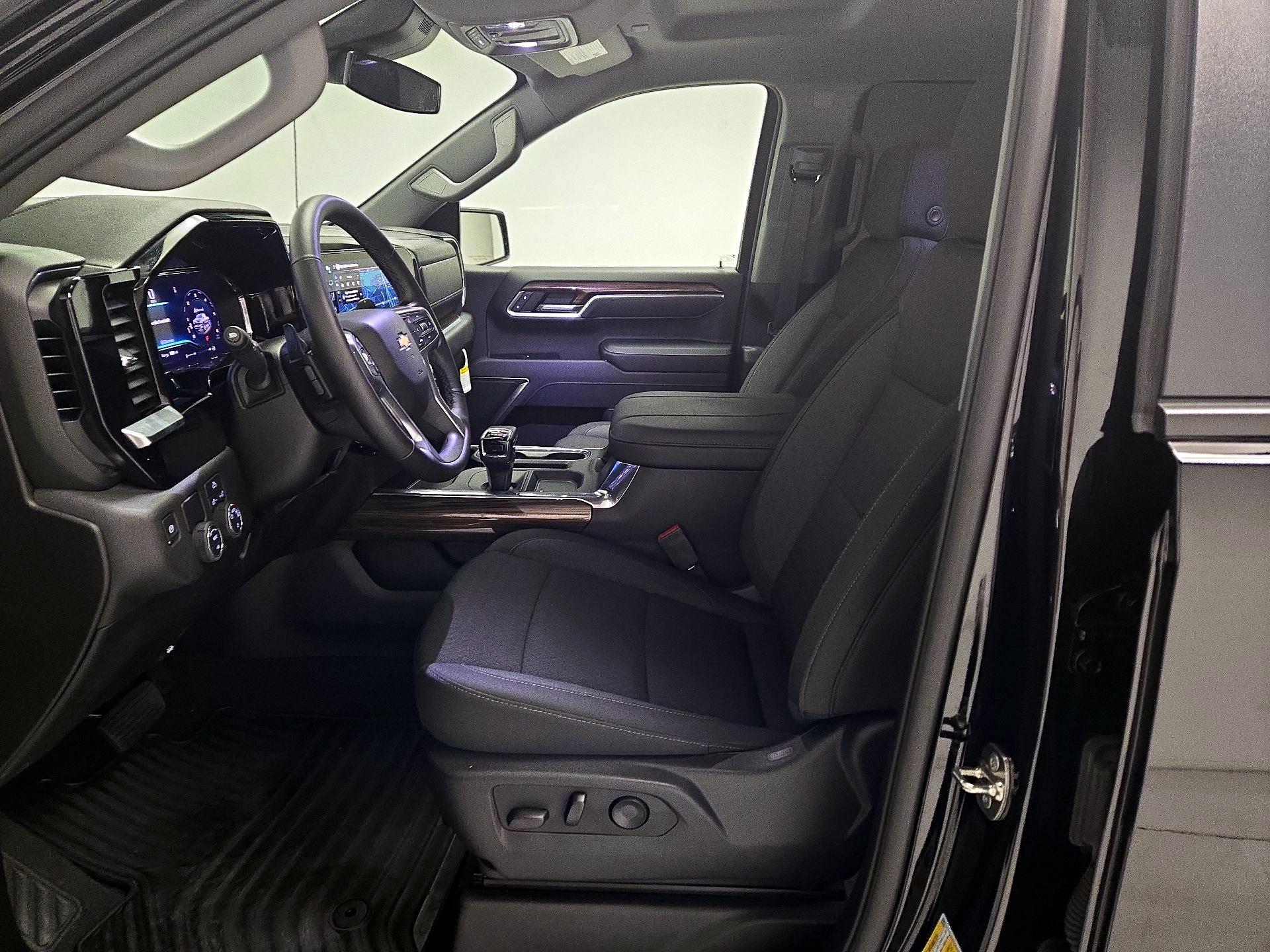 Thumbnail: 2025 Chevrolet Silverado 1500 - 11