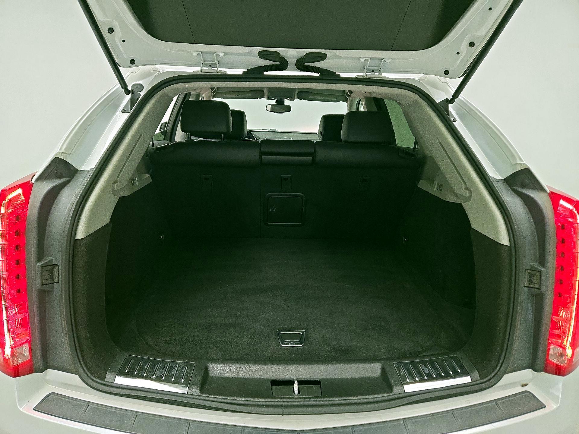 Thumbnail: 2016 Cadillac SRX - 19