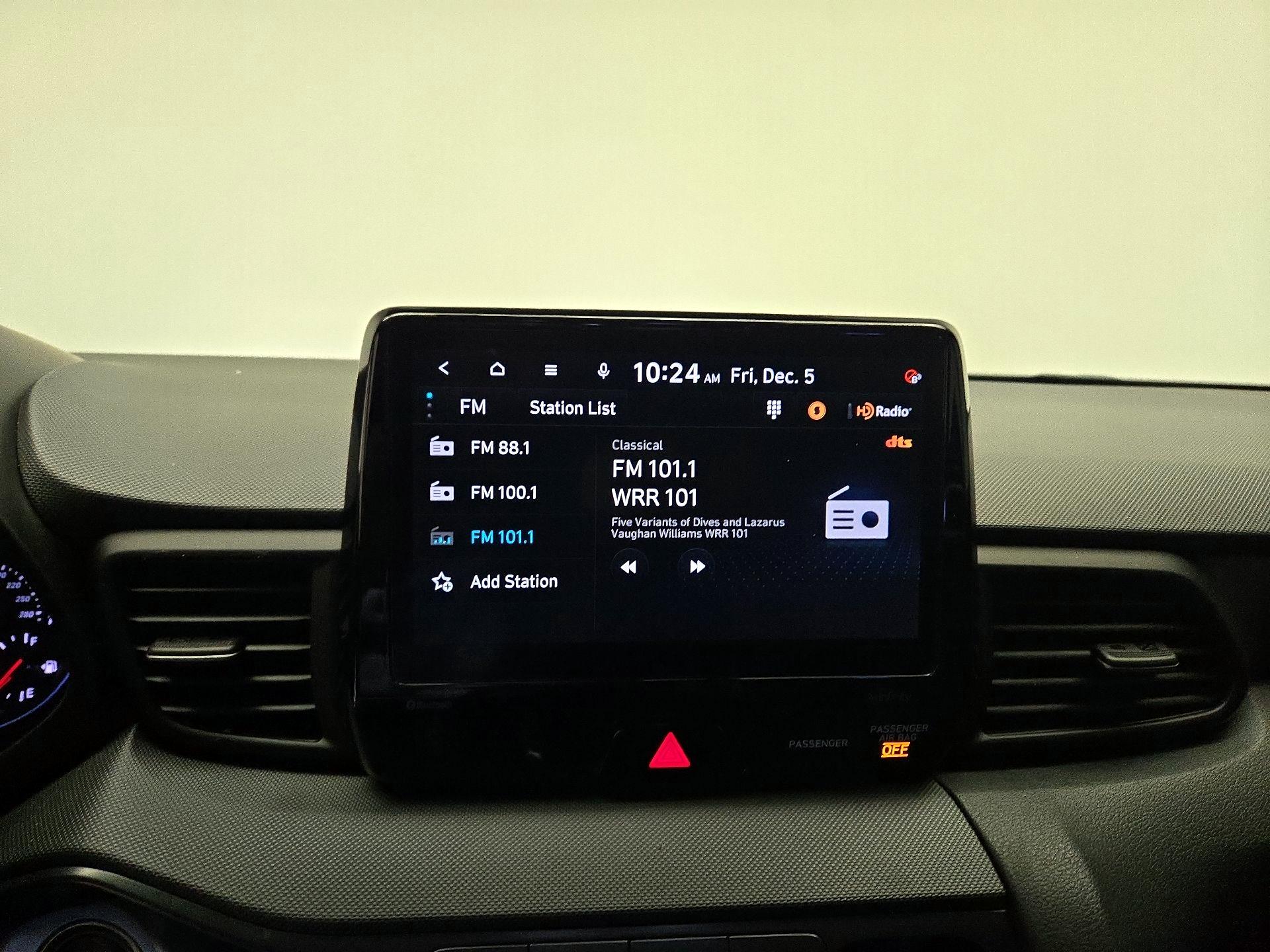 Thumbnail: 2021 Hyundai Veloster - 16