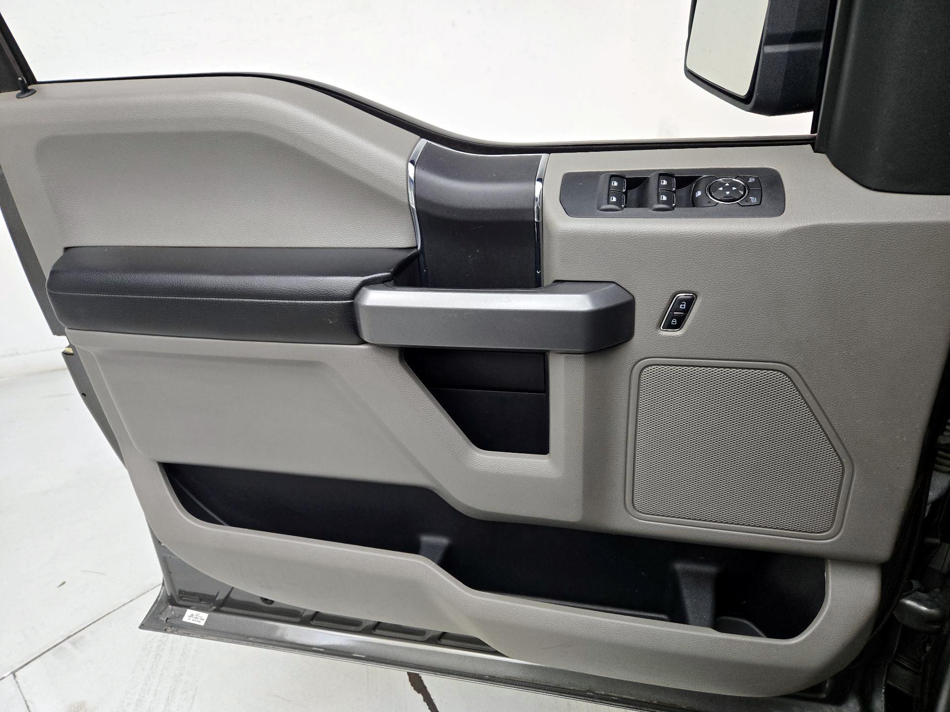 Thumbnail: 2016 Ford F-150 - 12