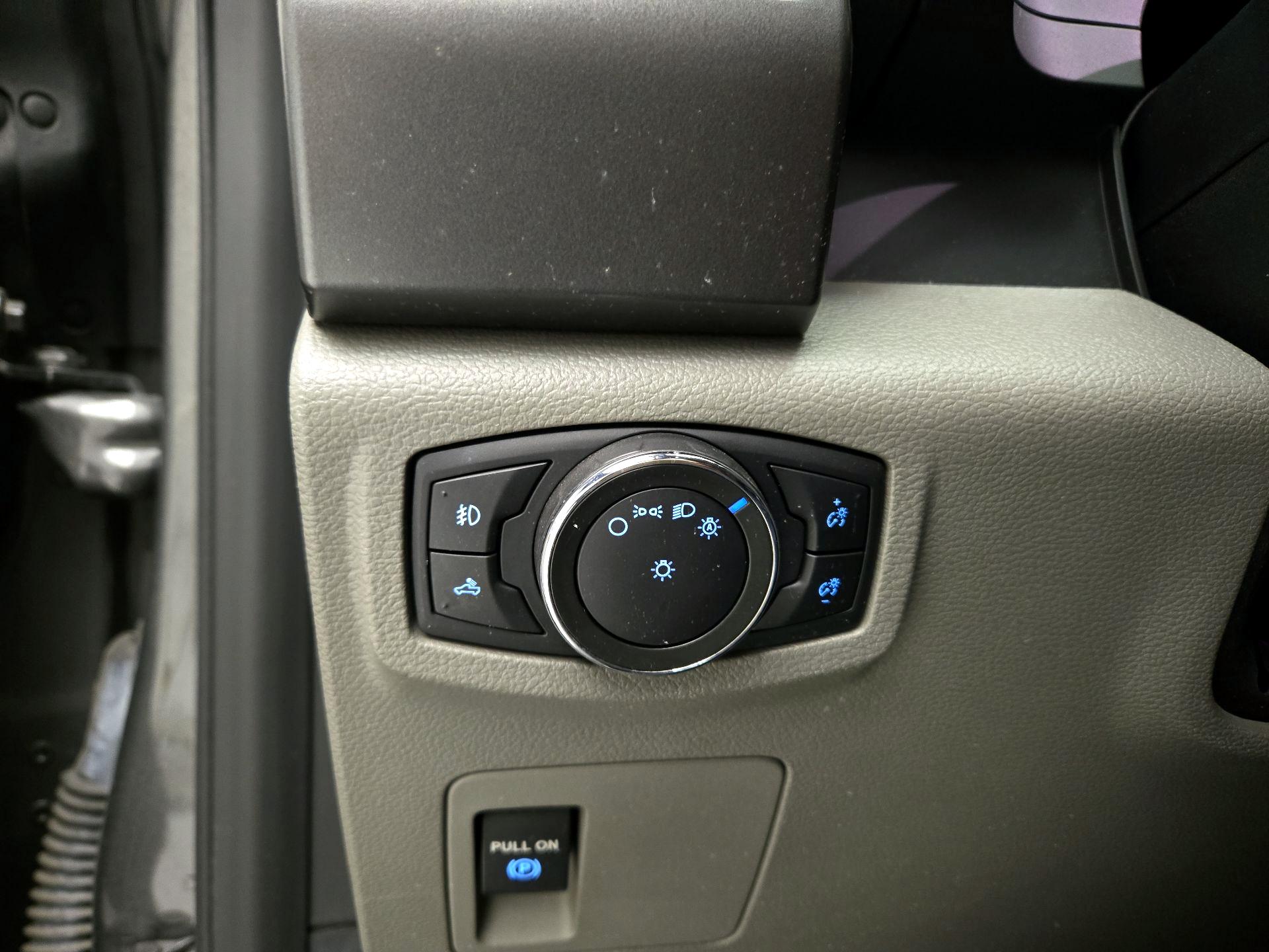 Thumbnail: 2016 Ford F-150 - 13