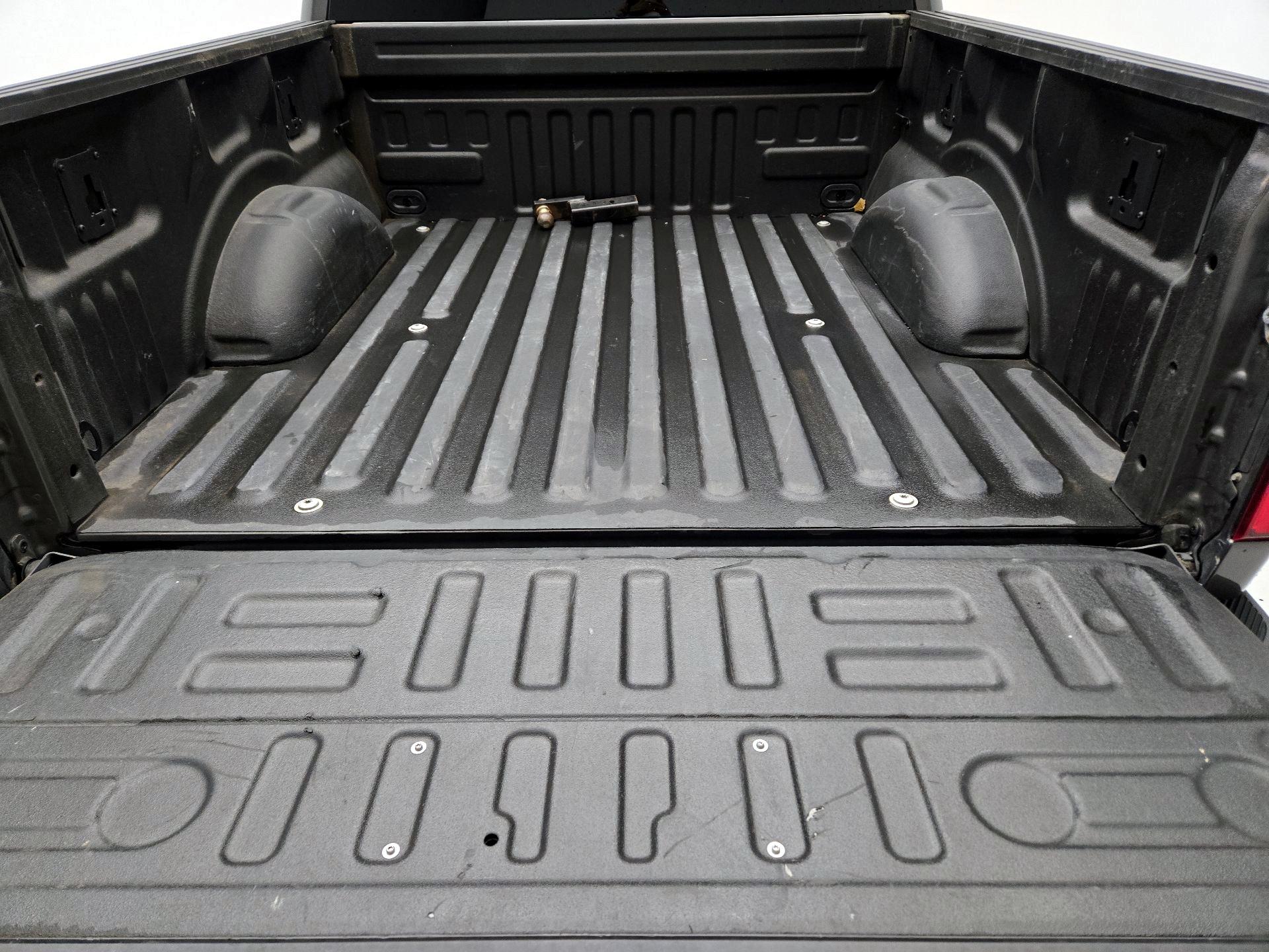 Thumbnail: 2016 Ford F-150 - 19