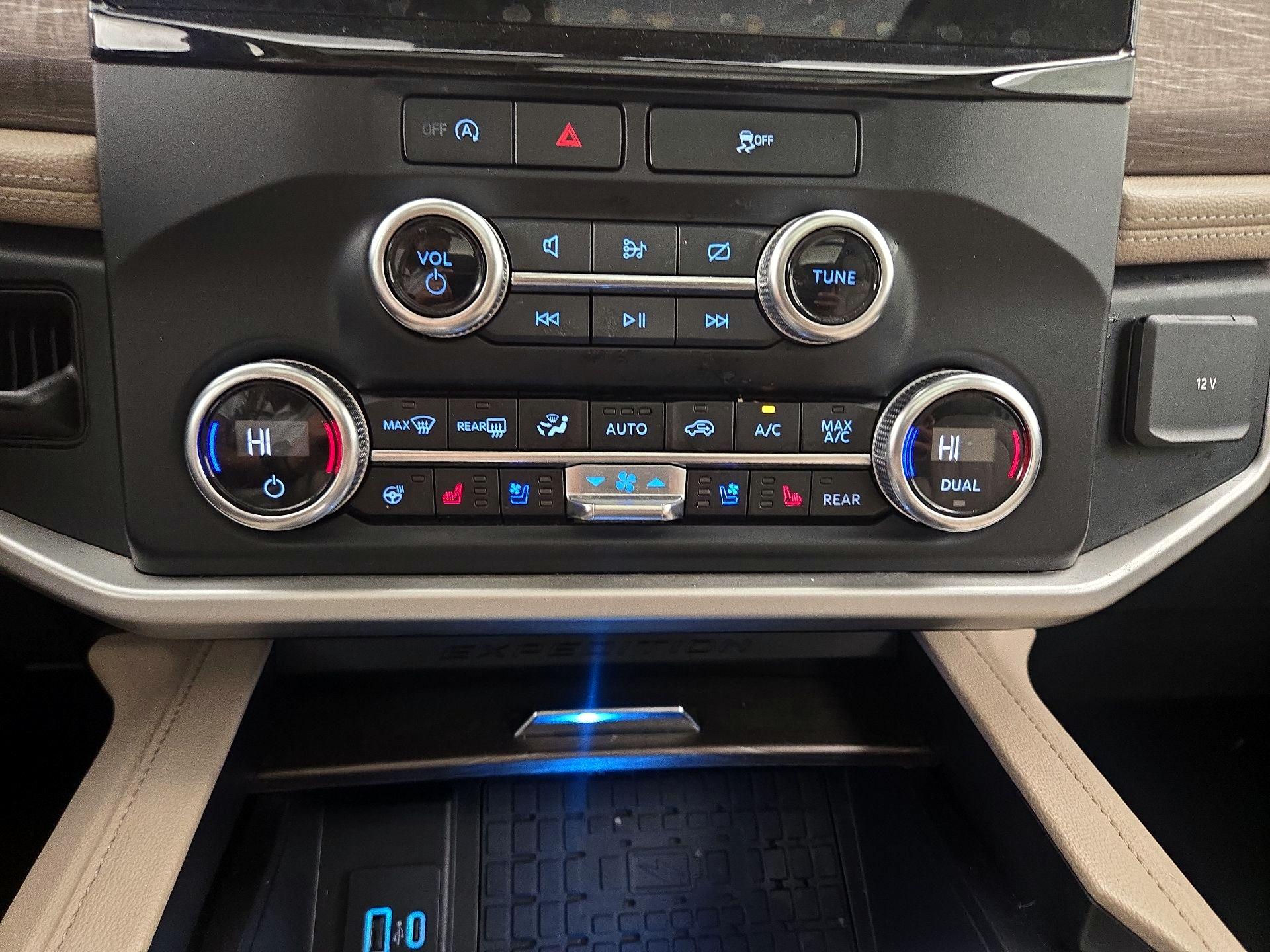 Thumbnail: 2024 Ford Expedition MAX - 17