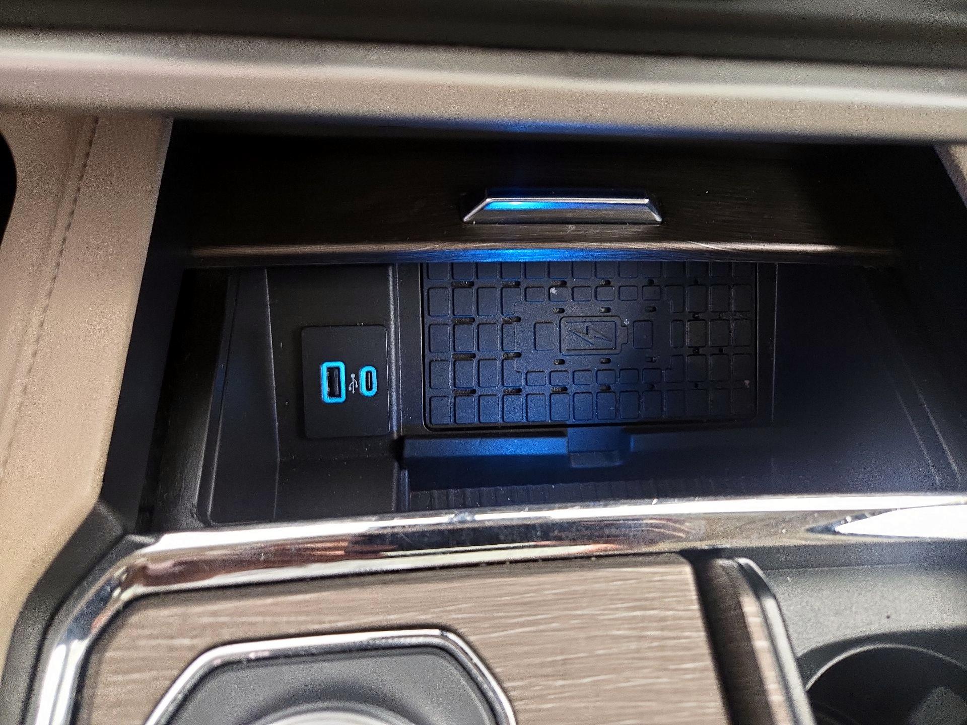 Thumbnail: 2024 Ford Expedition MAX - 19