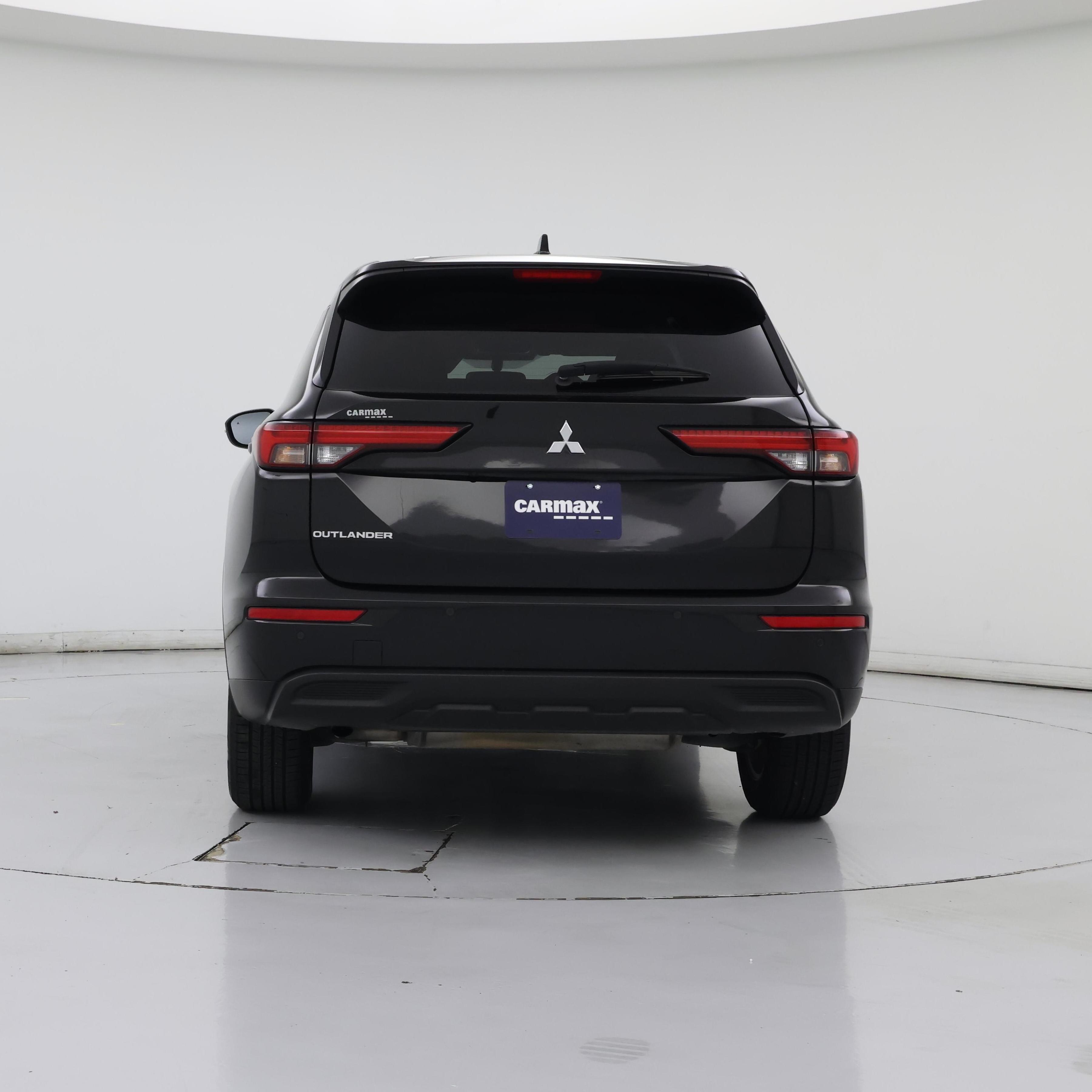 Thumbnail: 2023 Mitsubishi Outlander - 6